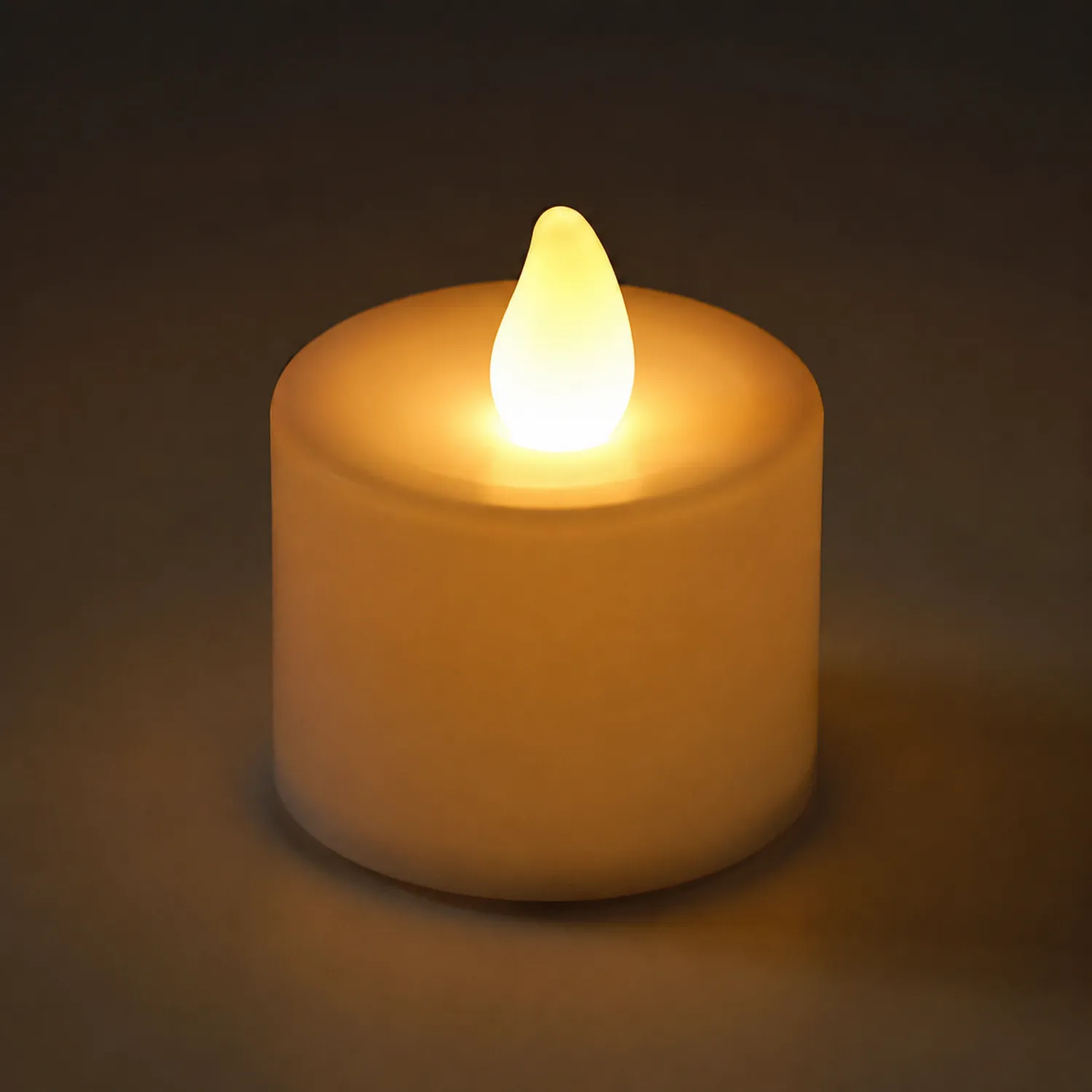 Candela LED senza fiamma con luce calda, altezza 5 cm