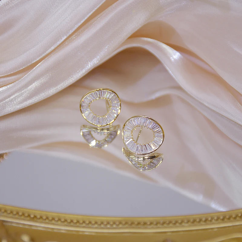 Huitan Simple Stylish O Stud Earrings Piercing Office Lady's Versatile Accessories Good-losil