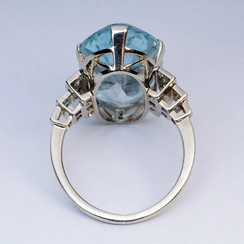 Huitan Big Oval Sky Blue Stone Women Bridal Band Rings Delicate Female-losil