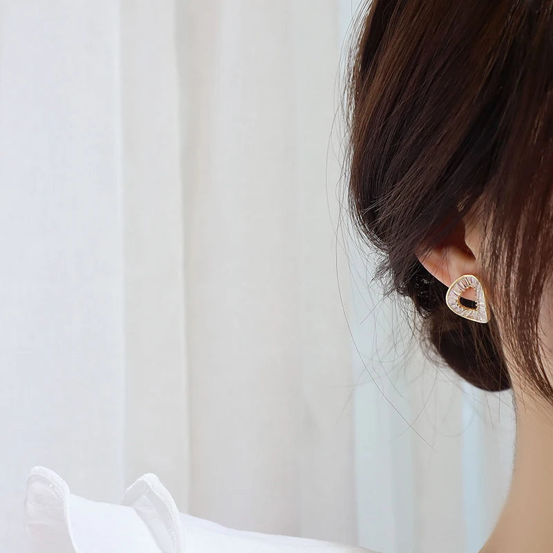 Huitan Simple Stylish O Stud Earrings Piercing Office Lady's Versatile Accessories Good-losil