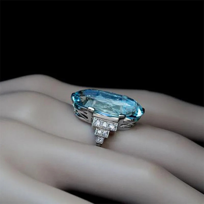 Huitan Big Oval Sky Blue Stone Women Bridal Band Rings Delicate Female-losil