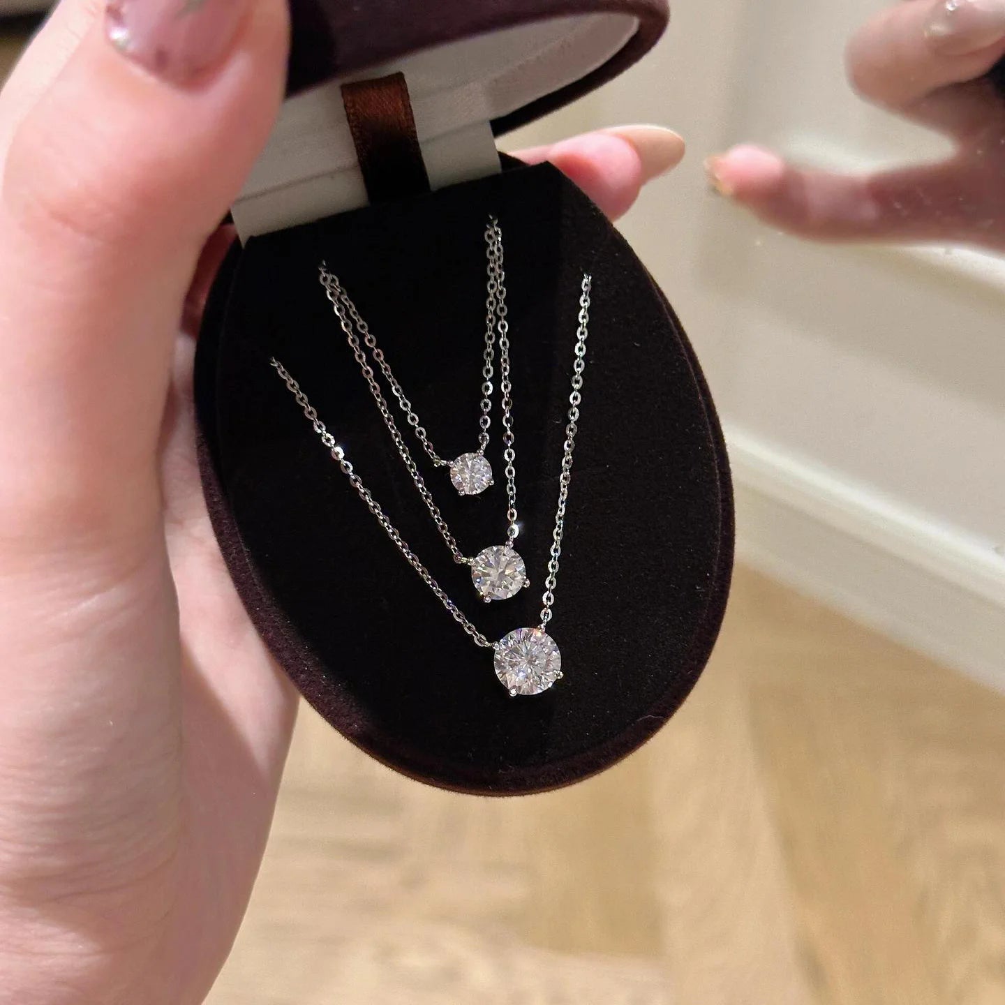OEVAS 1ct 2CT 3ct Classic Round Moissanite Pendant Necklace For Women 100%-losil