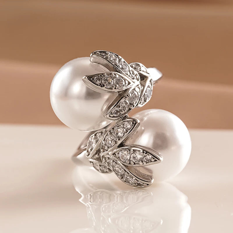 Huitan Attractive Ring with Imitation Pearl Exquisite Trendy Finger Accessories for Women-losil