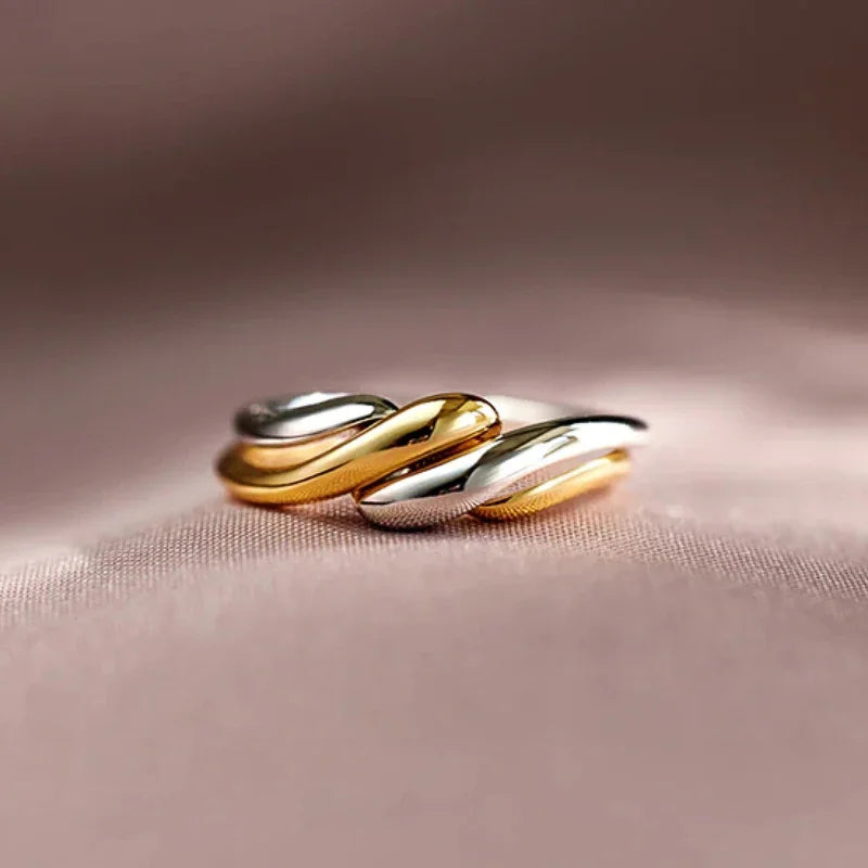 Huitan Novel Two Tone Twisty Women Rings Gold/Silver Color Newly Designed Versatile-losil