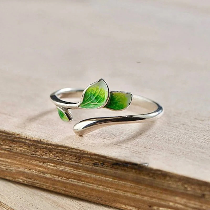 Huitan Fresh Style Green Leaf Opening Rings for Women Silver Color Exquisite-losil
