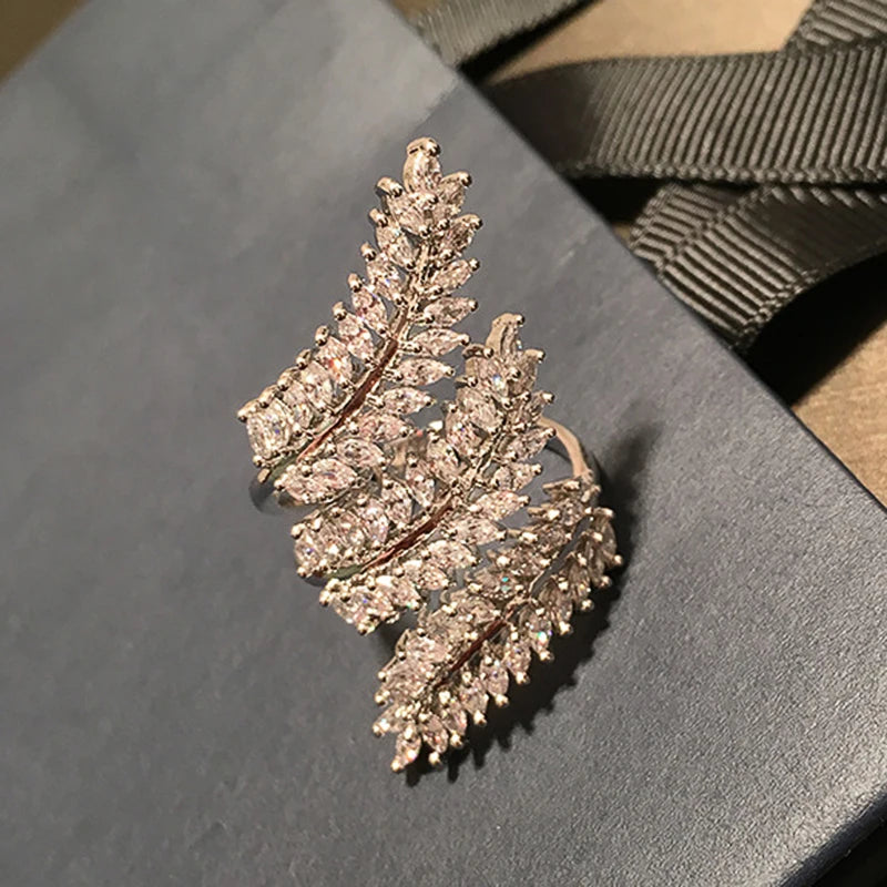 Huitan Bling Bling Female Rings Full with Marquise Cubic Zirconia Leaf Shaped-losil