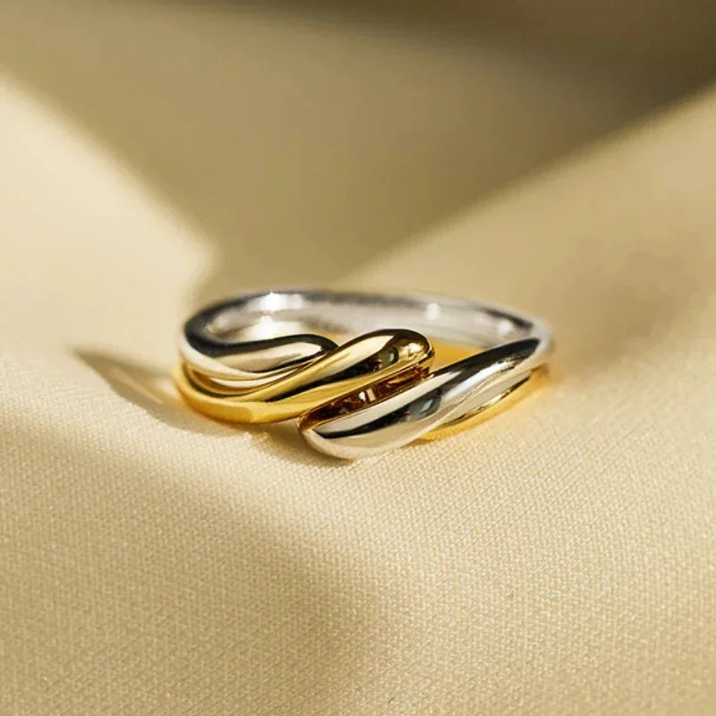 Huitan Novel Two Tone Twisty Women Rings Gold/Silver Color Newly Designed Versatile-losil