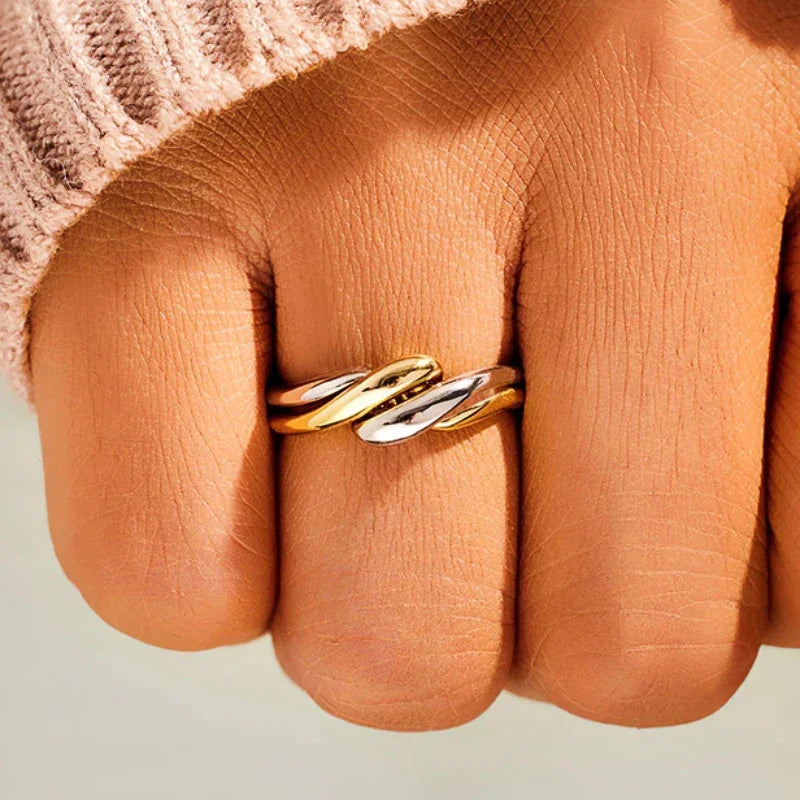 Huitan Novel Two Tone Twisty Women Rings Gold/Silver Color Newly Designed Versatile-losil