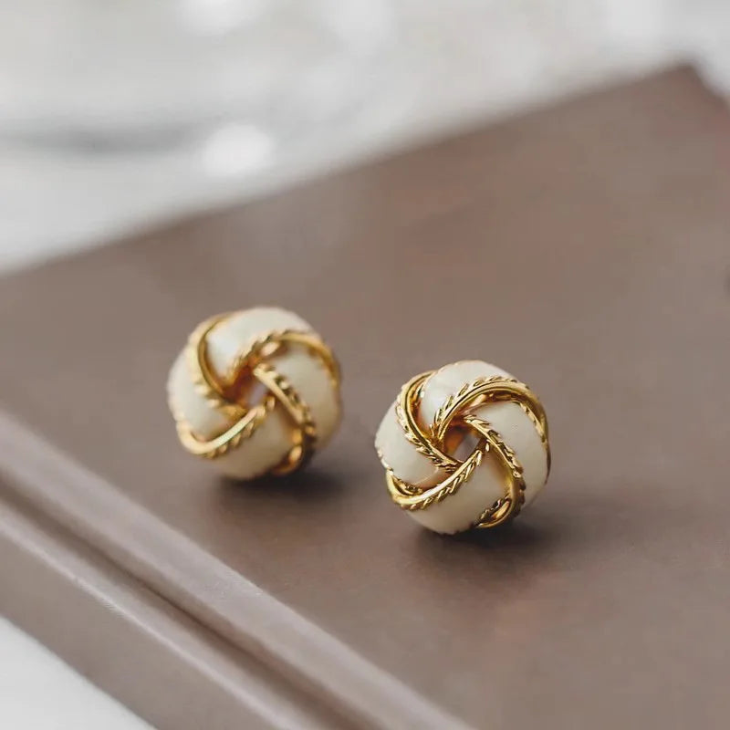 Huitan Fashion Knot Design White Enamel Stud Earrings for Women Temperament Lady's-losil