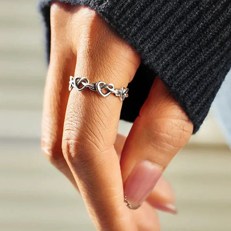 Huitan Dainty Hollow Heart Design Rings for Women Exquisite Sweet Elegant Finger-losil