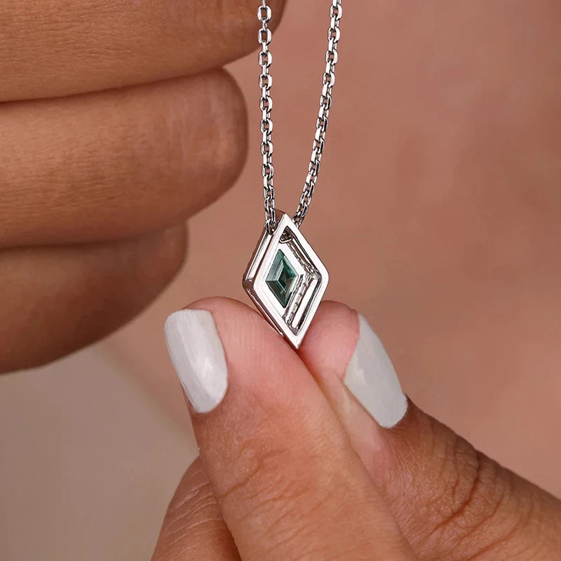 Huitan Chic Rhombic Green Cubic Zirconia Pendant Necklace for Women New Trendy-losil