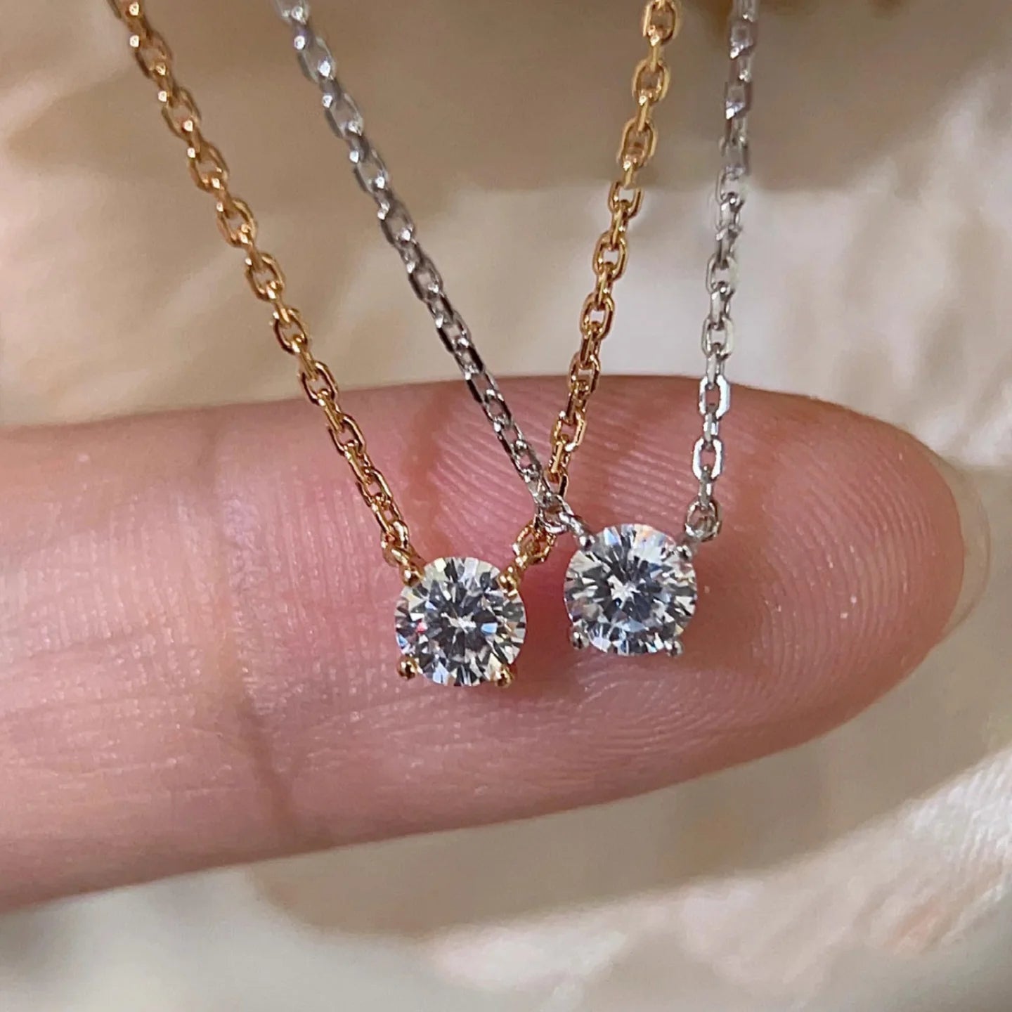 OEVAS 1ct 2CT 3ct Classic Round Moissanite Pendant Necklace For Women 100%-losil