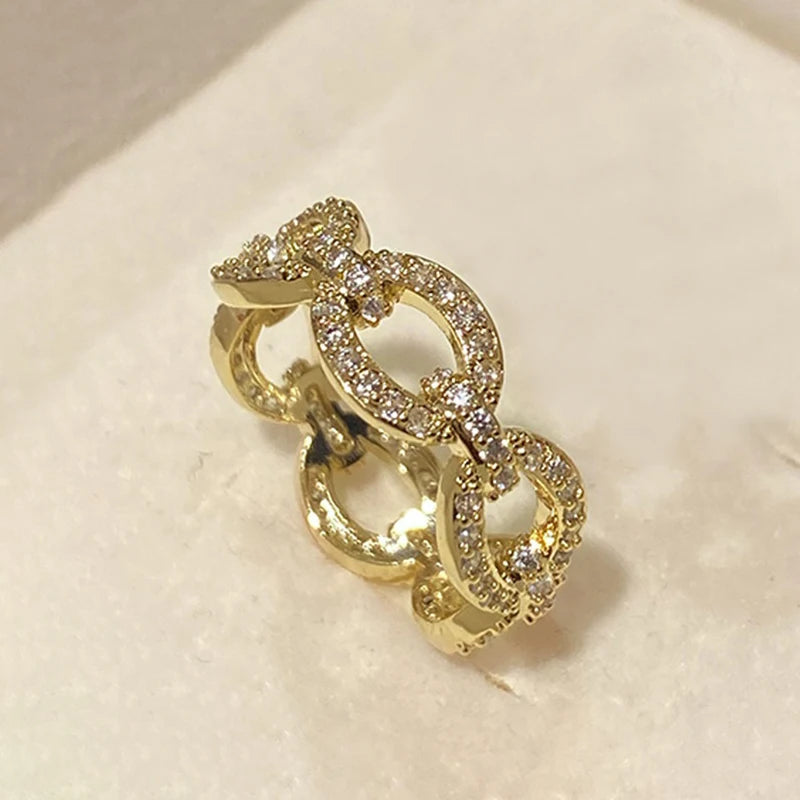 Huitan Chain Linked Design Finger Rings for Women Full with Dazzling Cubic-losil