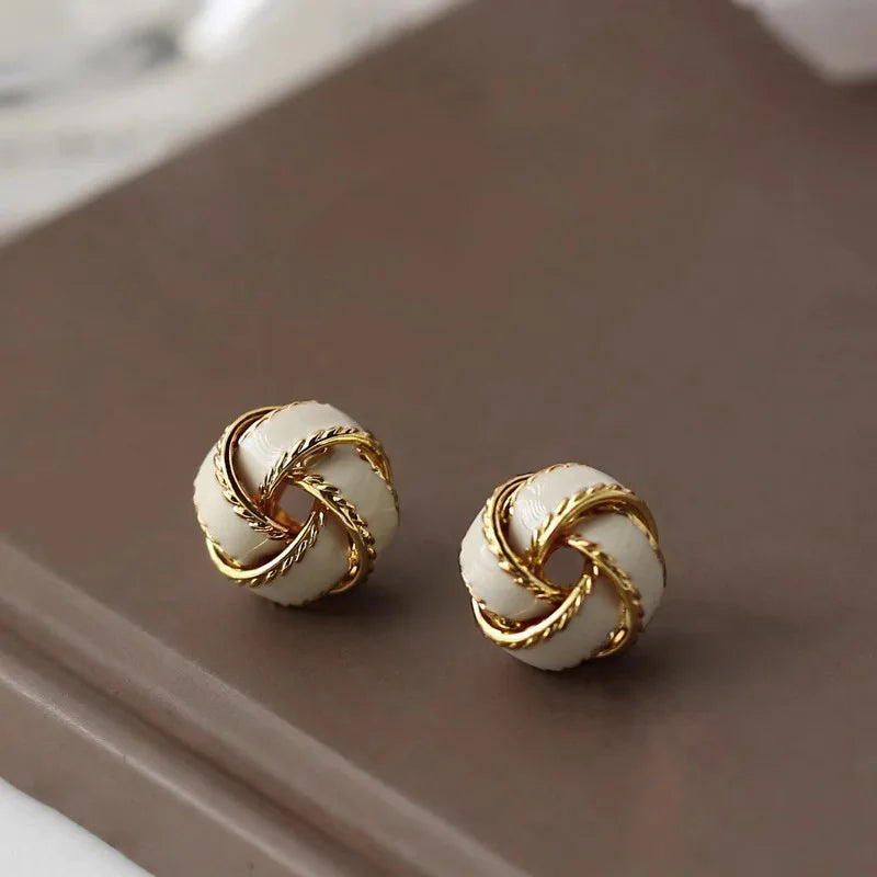 Huitan Fashion Knot Design White Enamel Stud Earrings for Women Temperament Lady's-losil