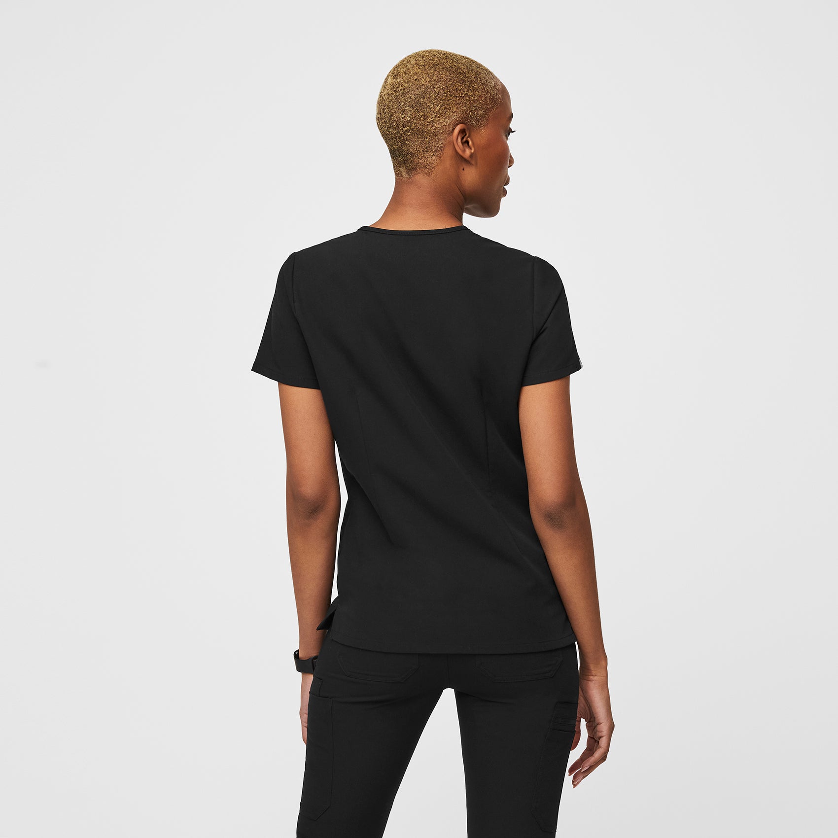 Casma Three-Pocket Scrub Top™ - 11