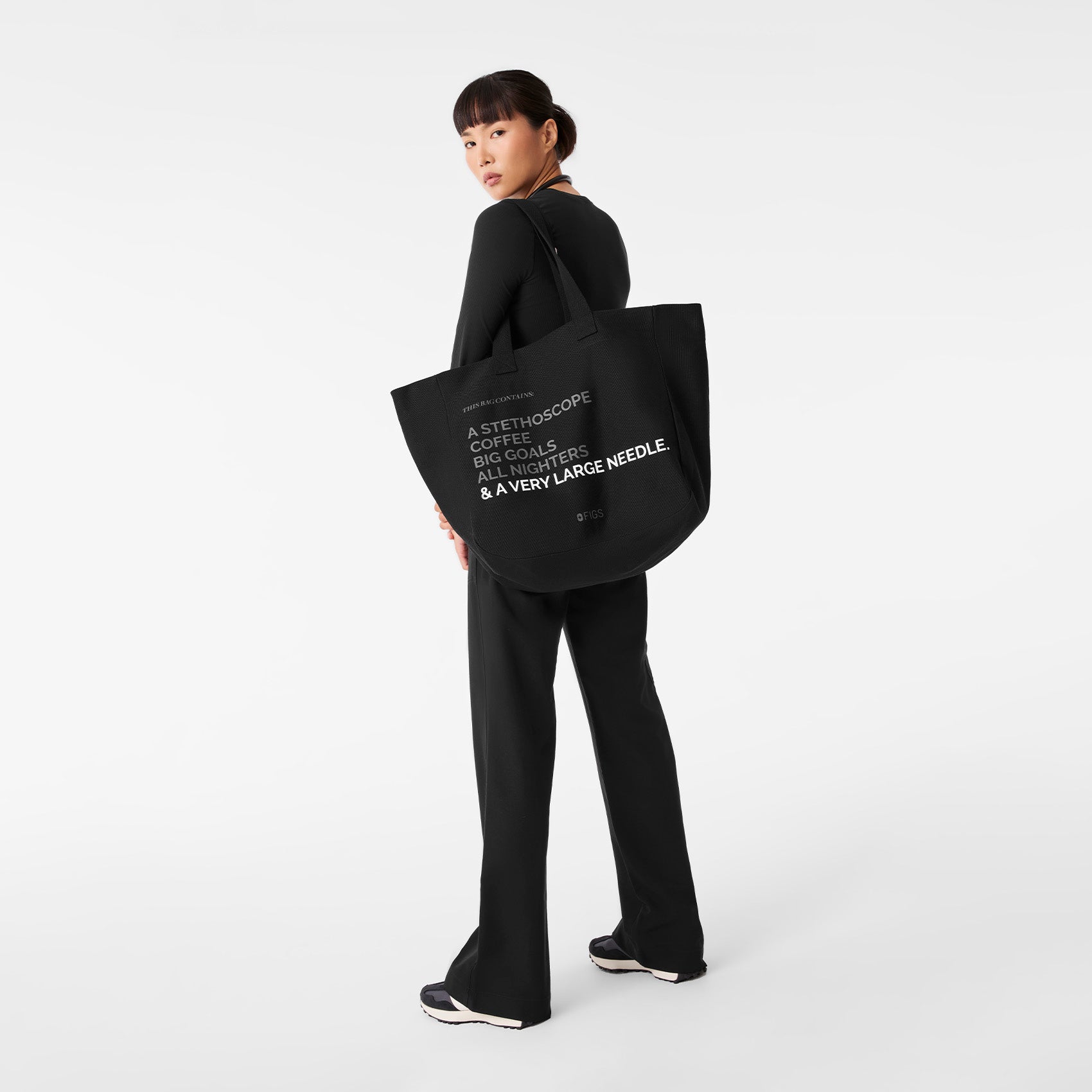 A Very Large Needle Detachable Strap Tote - 3