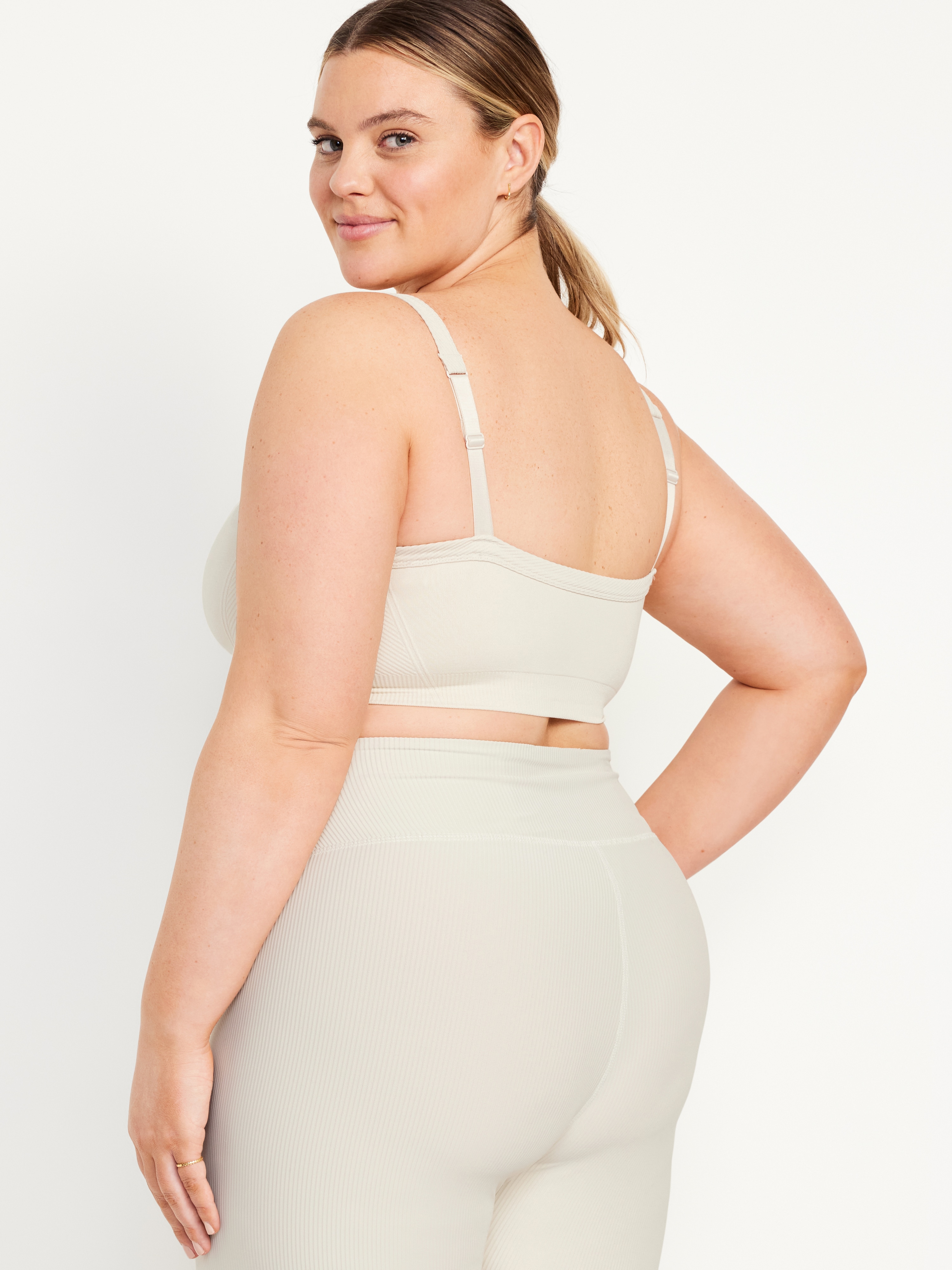 Light Support Fluid Seamless Ribbed Sports Bra - Wish Bone - 8