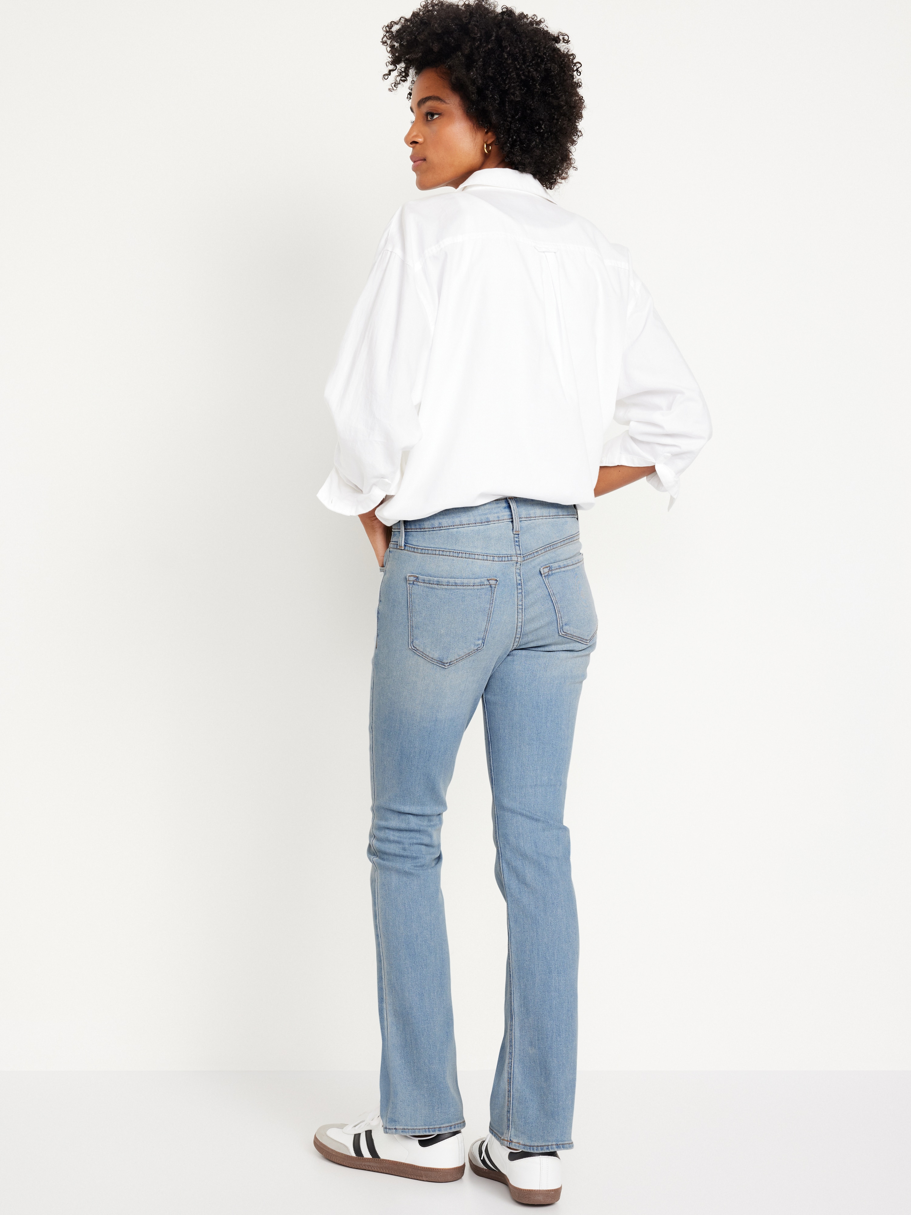 Mid-Rise Wow Boot-Cut Jeans - Light Wash - 3