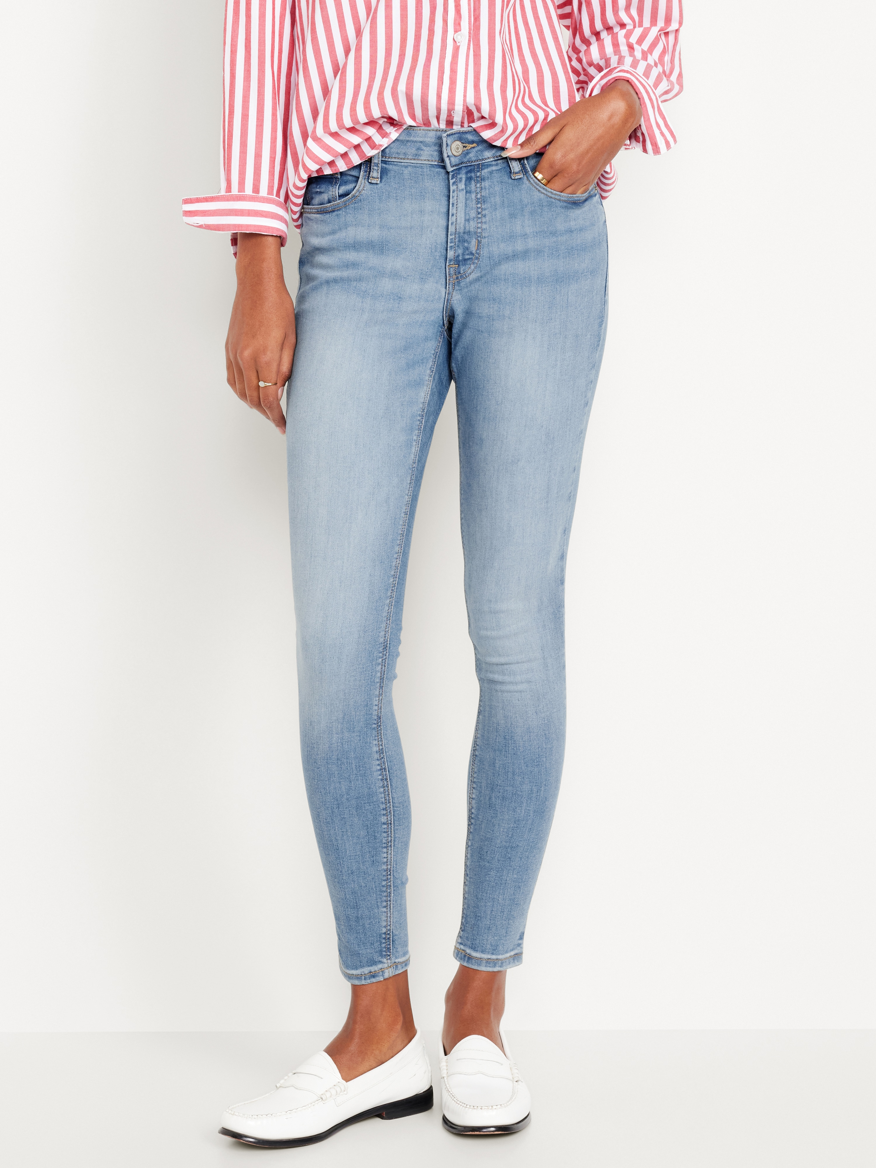 Mid-Rise Rockstar Super-Skinny Jeans - Faded Light Wash - 2