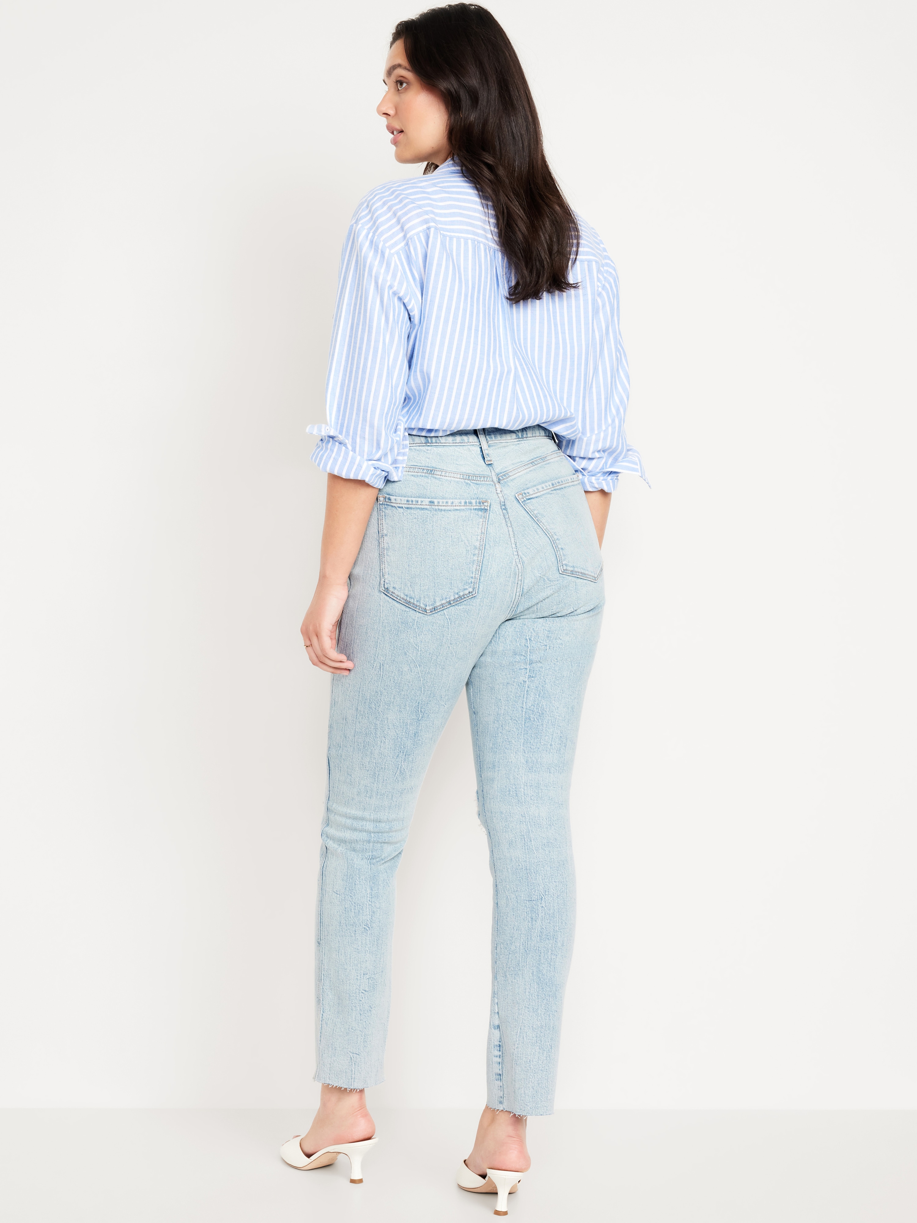 High-Waisted Vintage Slim Jeans - Ripped Light Wash - 6