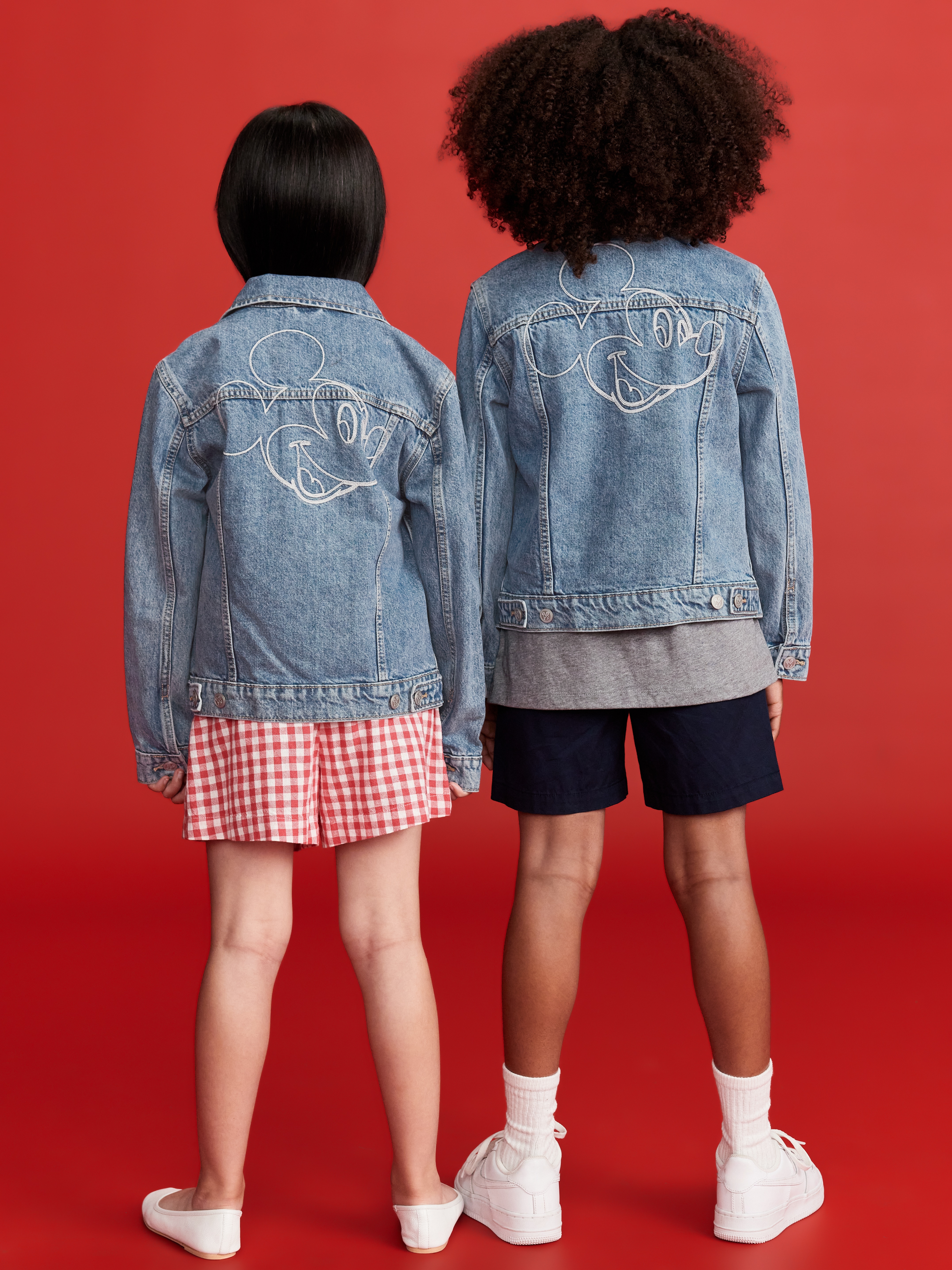 Old Navy x Disney© Mickey Mouse Gender-Neutral Logo-Graphic Jean Trucker Jacket for Kids - Medium Wash - 2