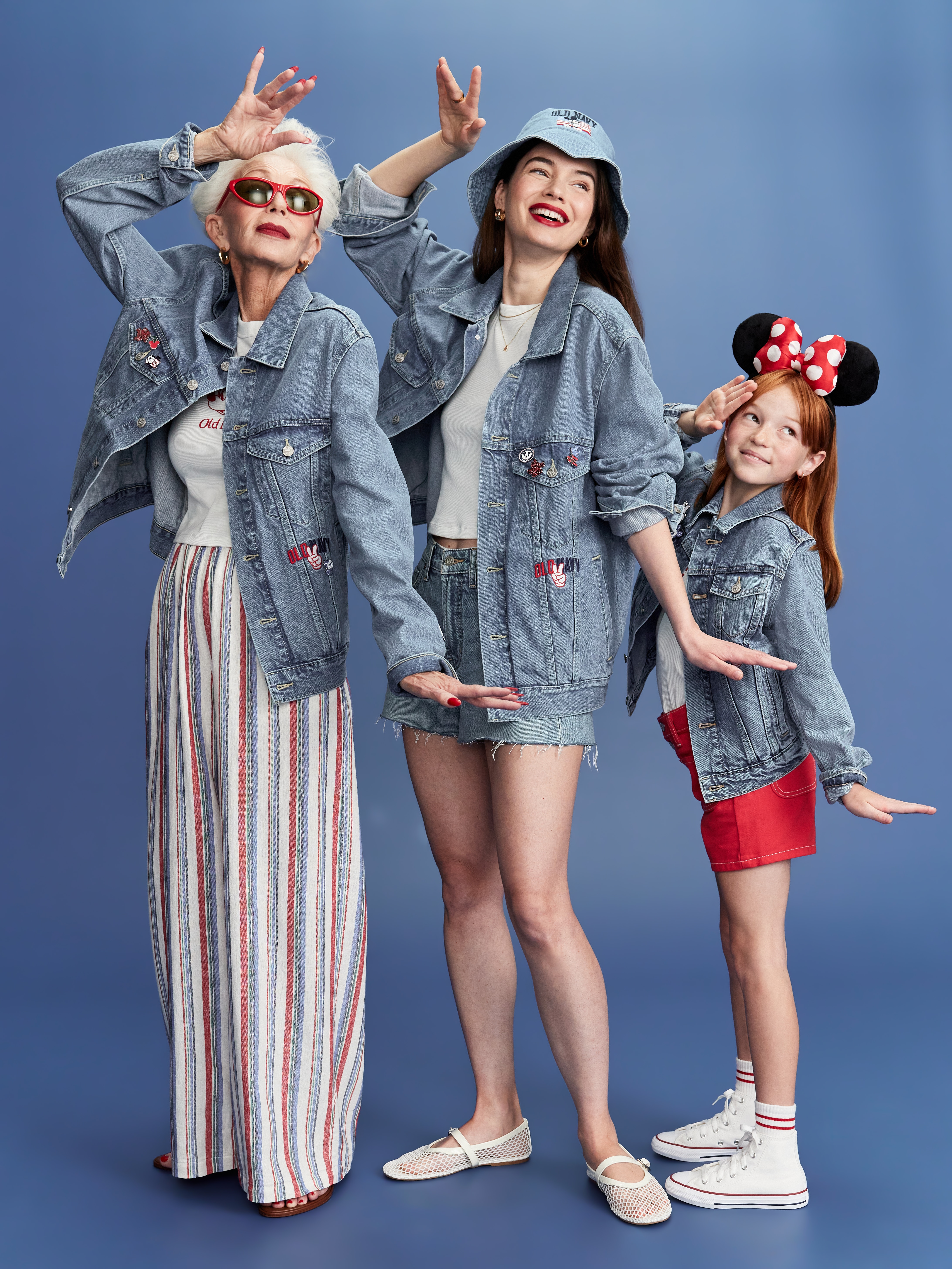 Old Navy x Disney© Mickey Mouse Gender-Neutral Logo-Graphic Jean Trucker Jacket for Kids - Medium Wash - 5