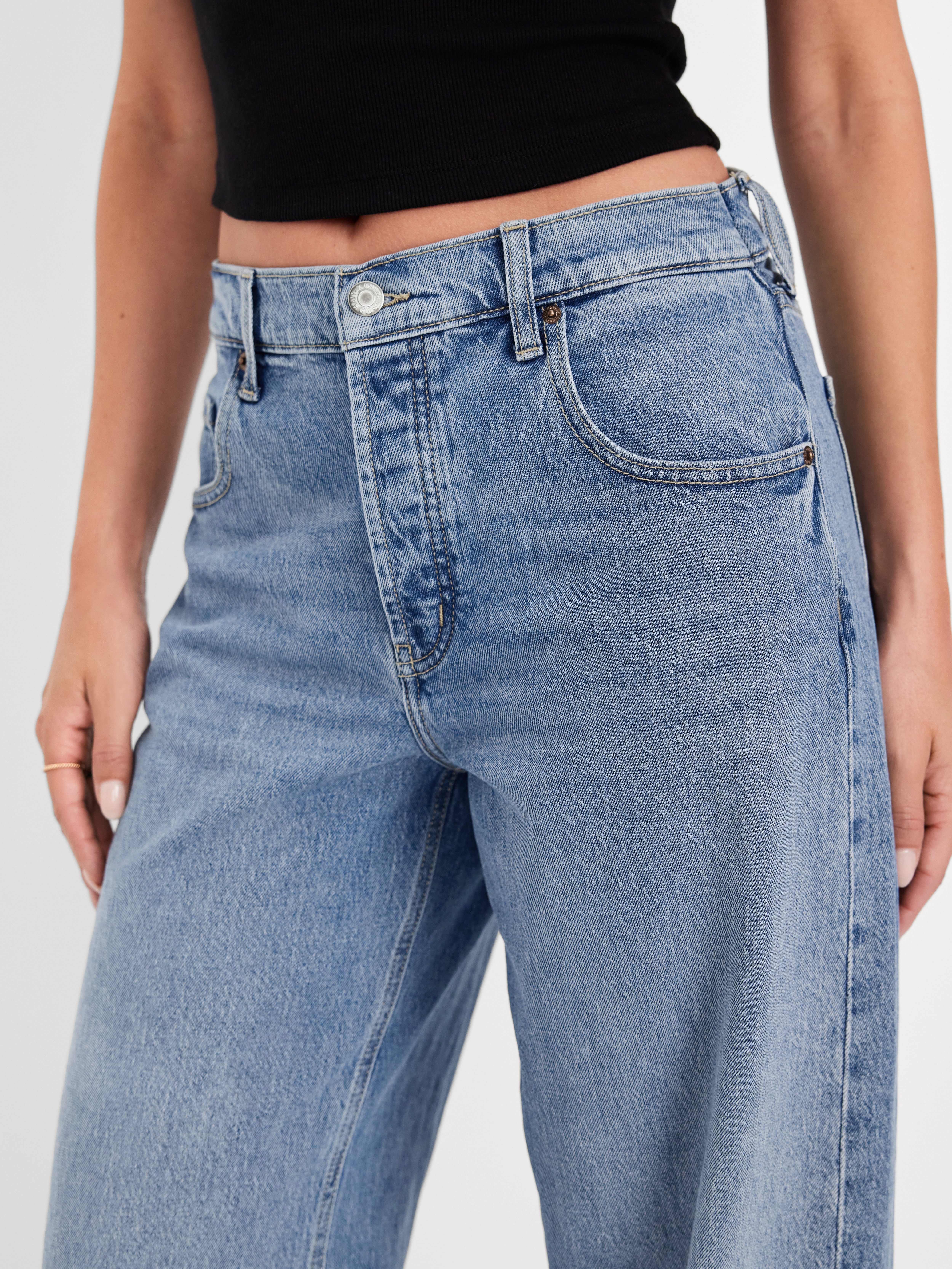 Mid-Rise Slouchy Wide-Leg Jeans - Medium Wash - 7