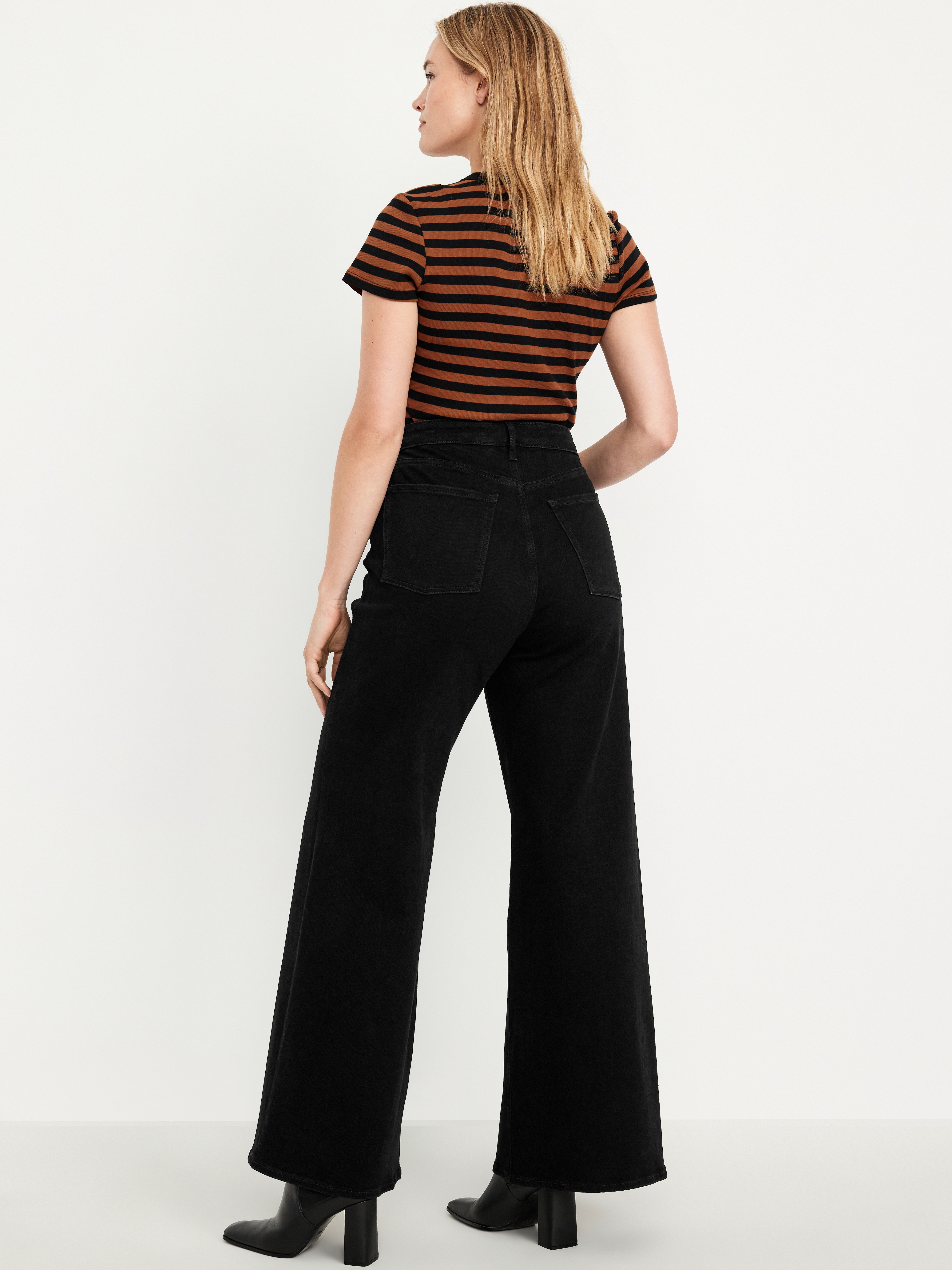 Extra High-Waisted Super Wide-Leg Jeans - Black - 6