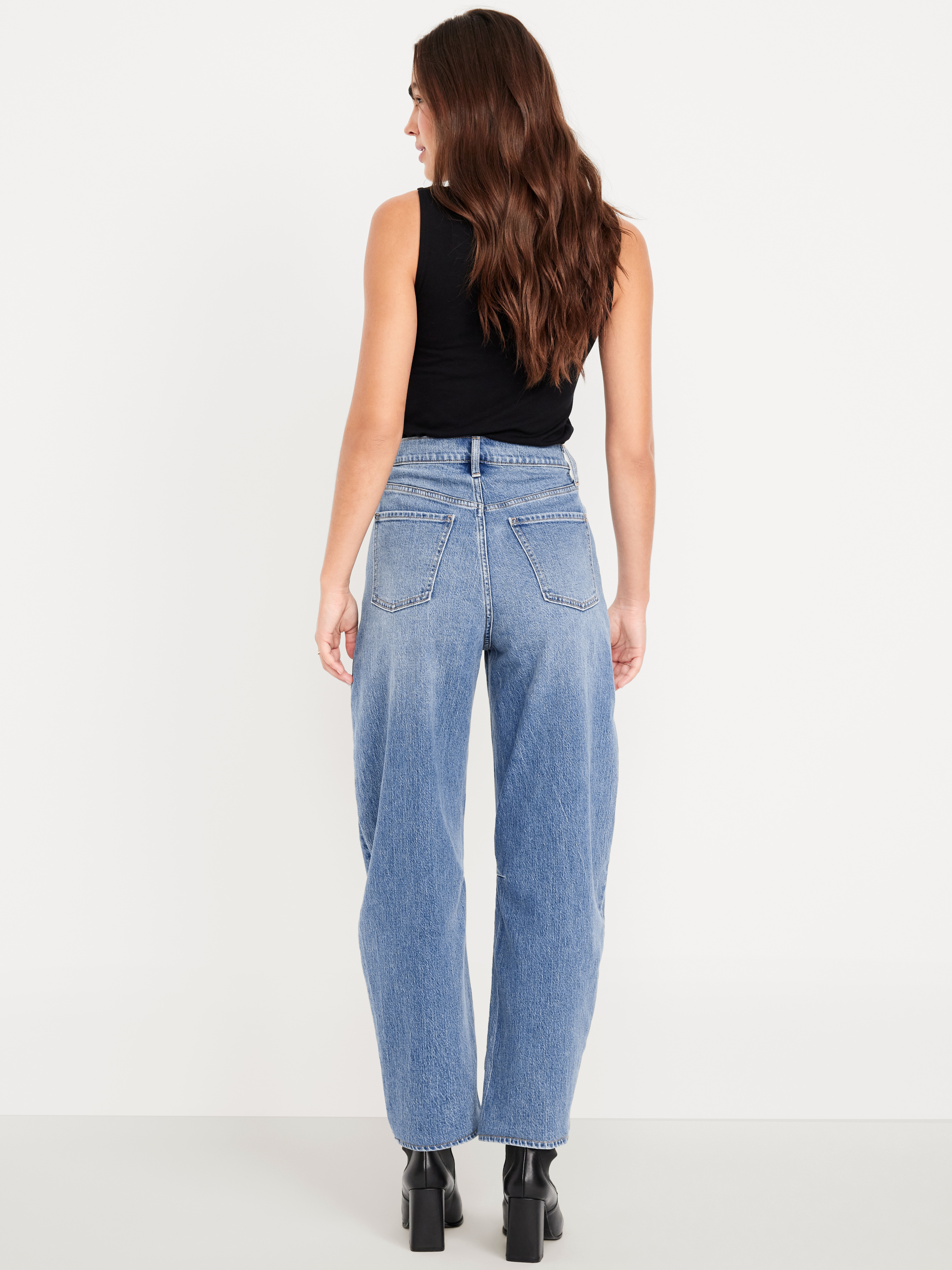 High-Waisted Wow Barrel-Leg Ankle Jeans - Light Wash - 3