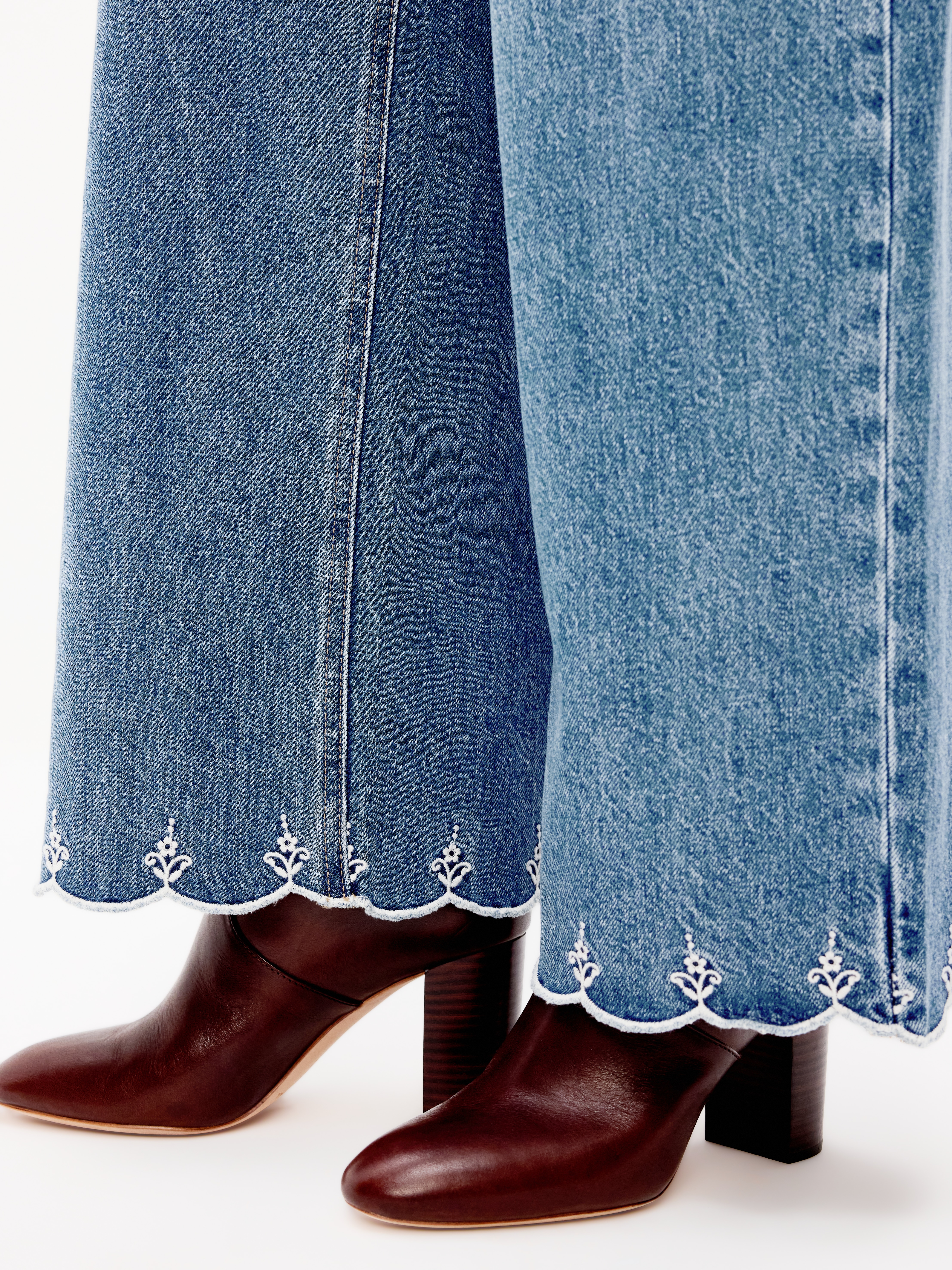 High-Waisted Baggy Wide-Leg Jeans - Medium Wash - 4