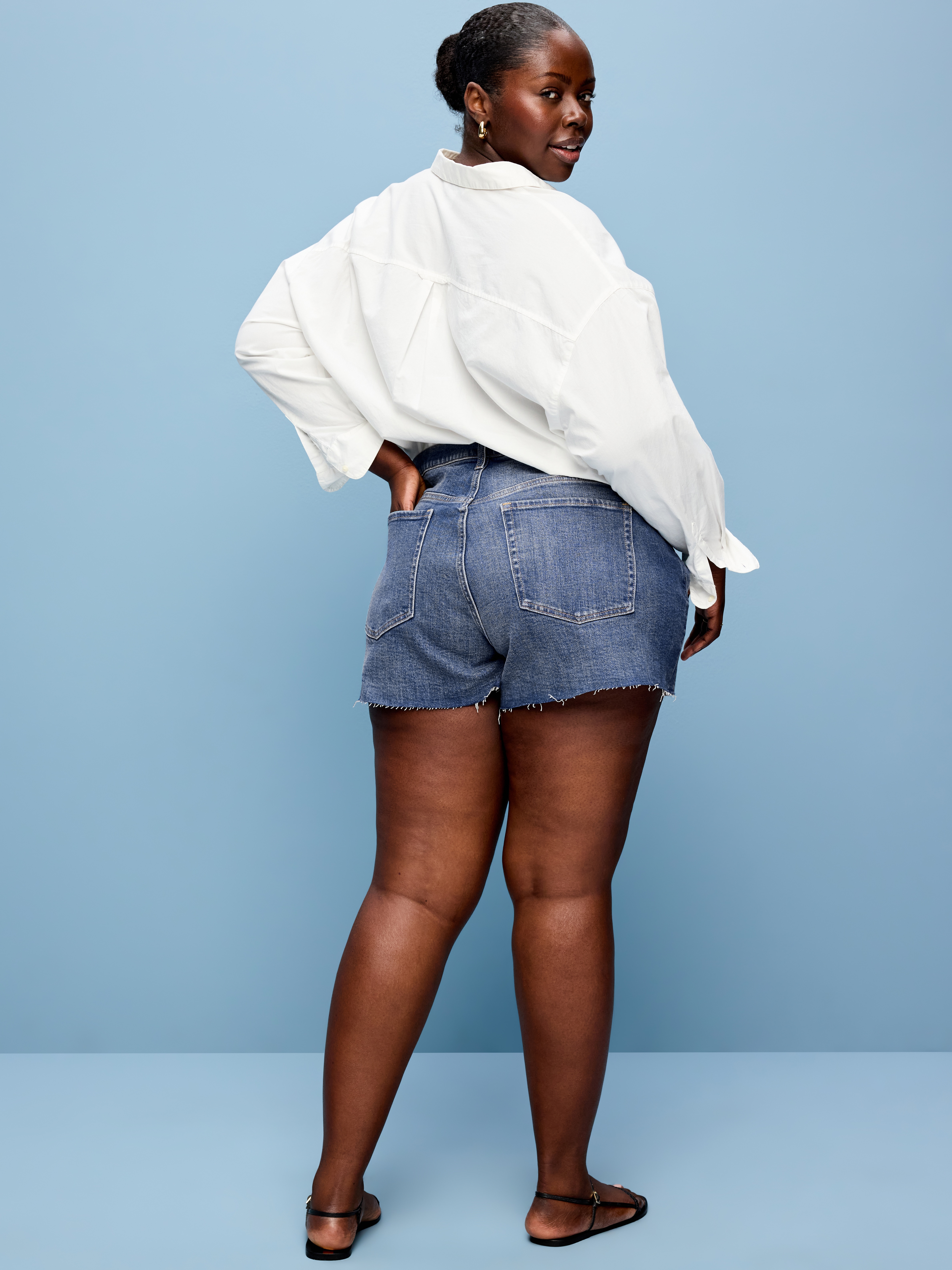 Curvy High-Waisted OG Jean Cut-Off Shorts -- 4-inch inseam - Too Blue - 7