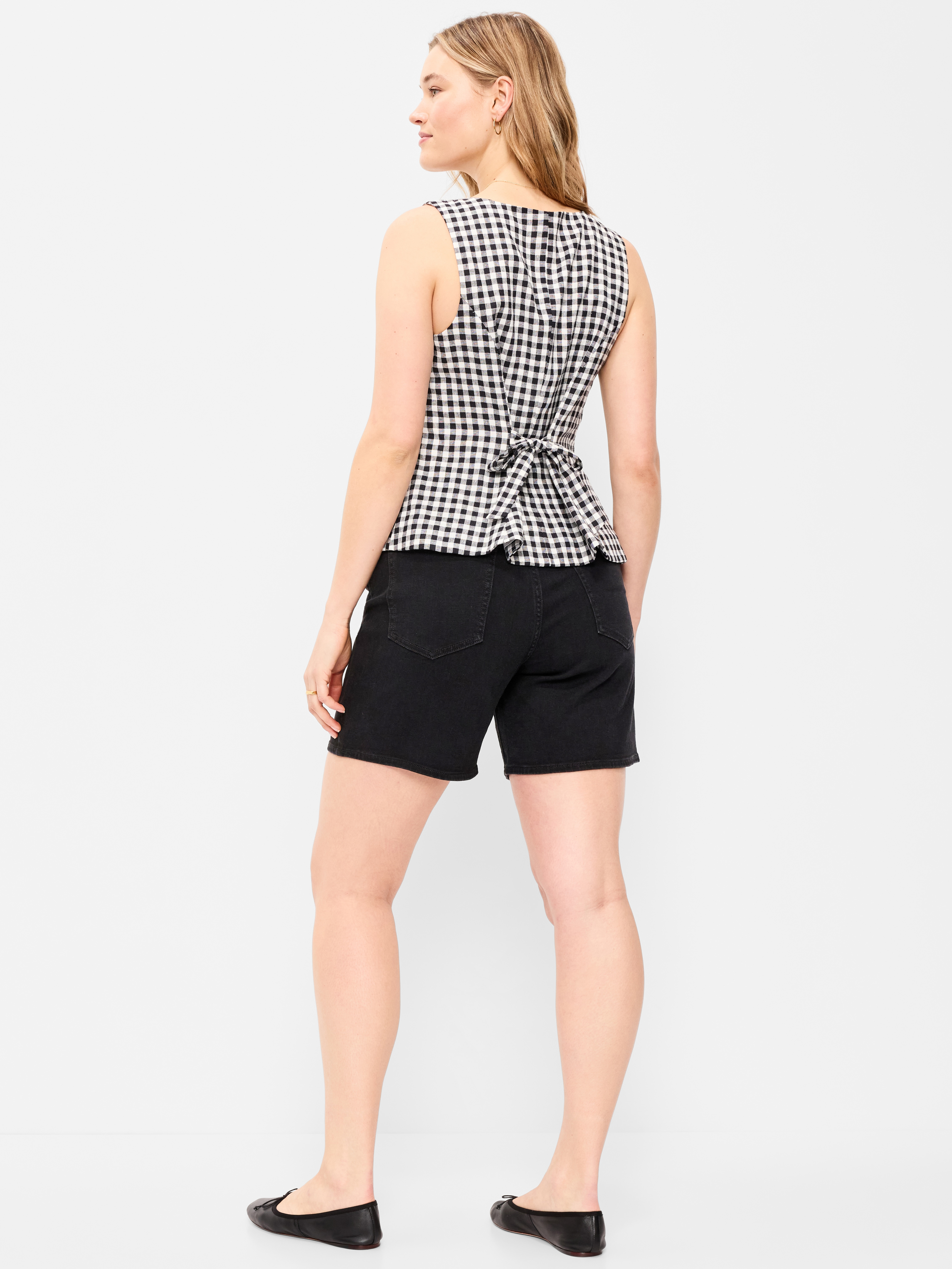 High-Waisted Wow Jean Shorts -- 7-inch inseam - Black Jack - 6