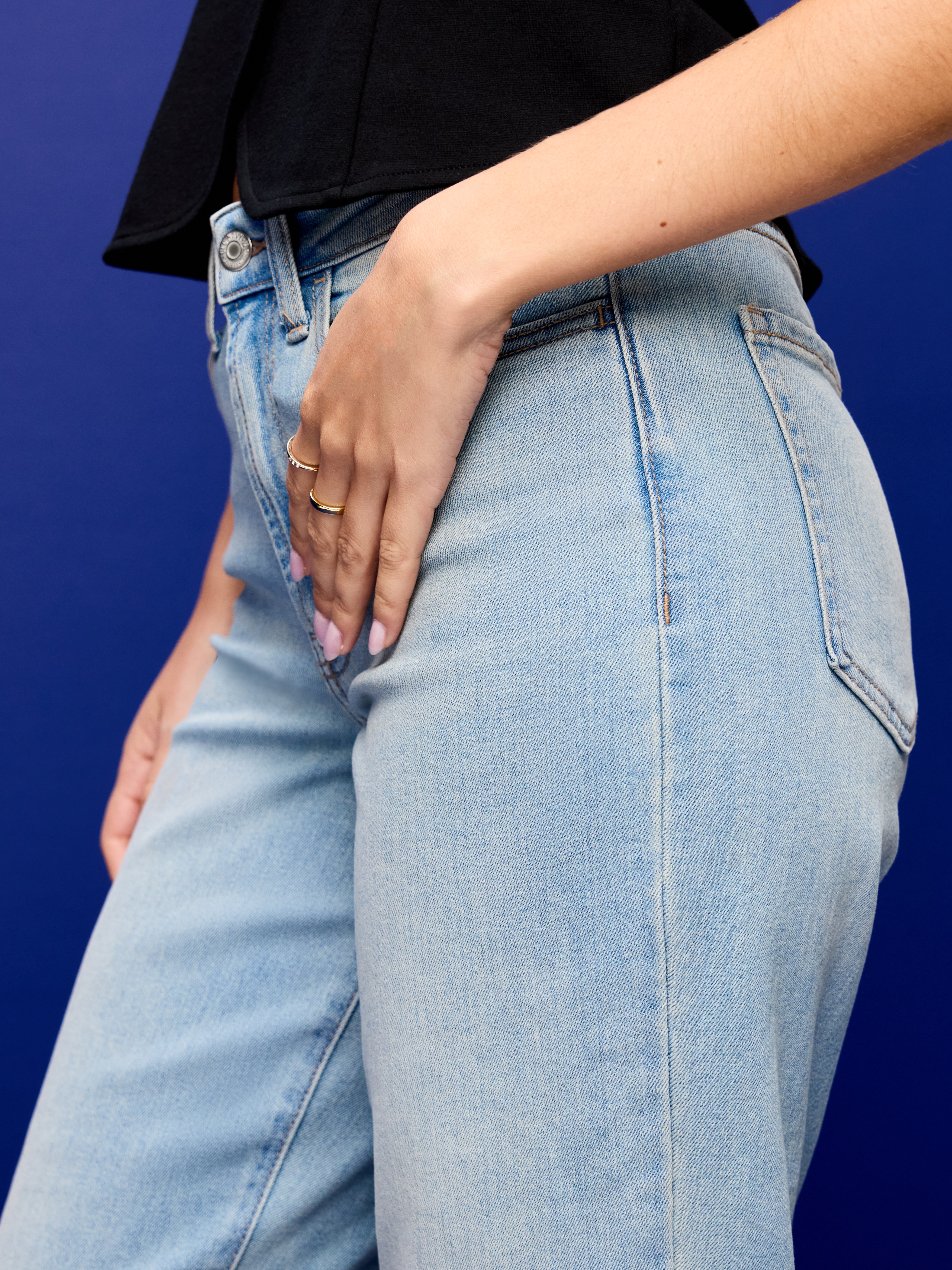 High-Waisted Wow Loose Jeans - Light Wash - 5