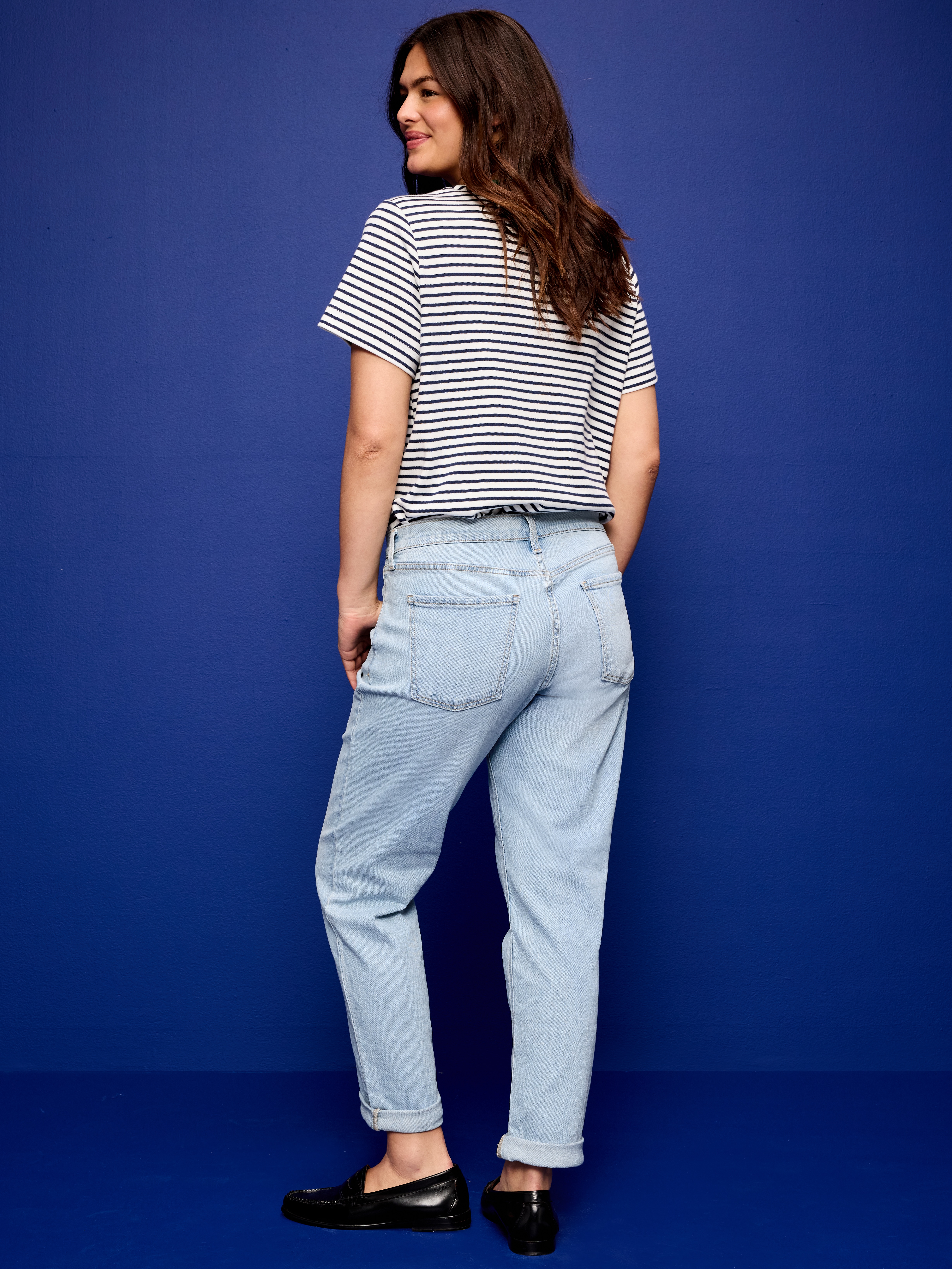 Mid-Rise Wow Boyfriend Straight Jeans - Light Wash - 6