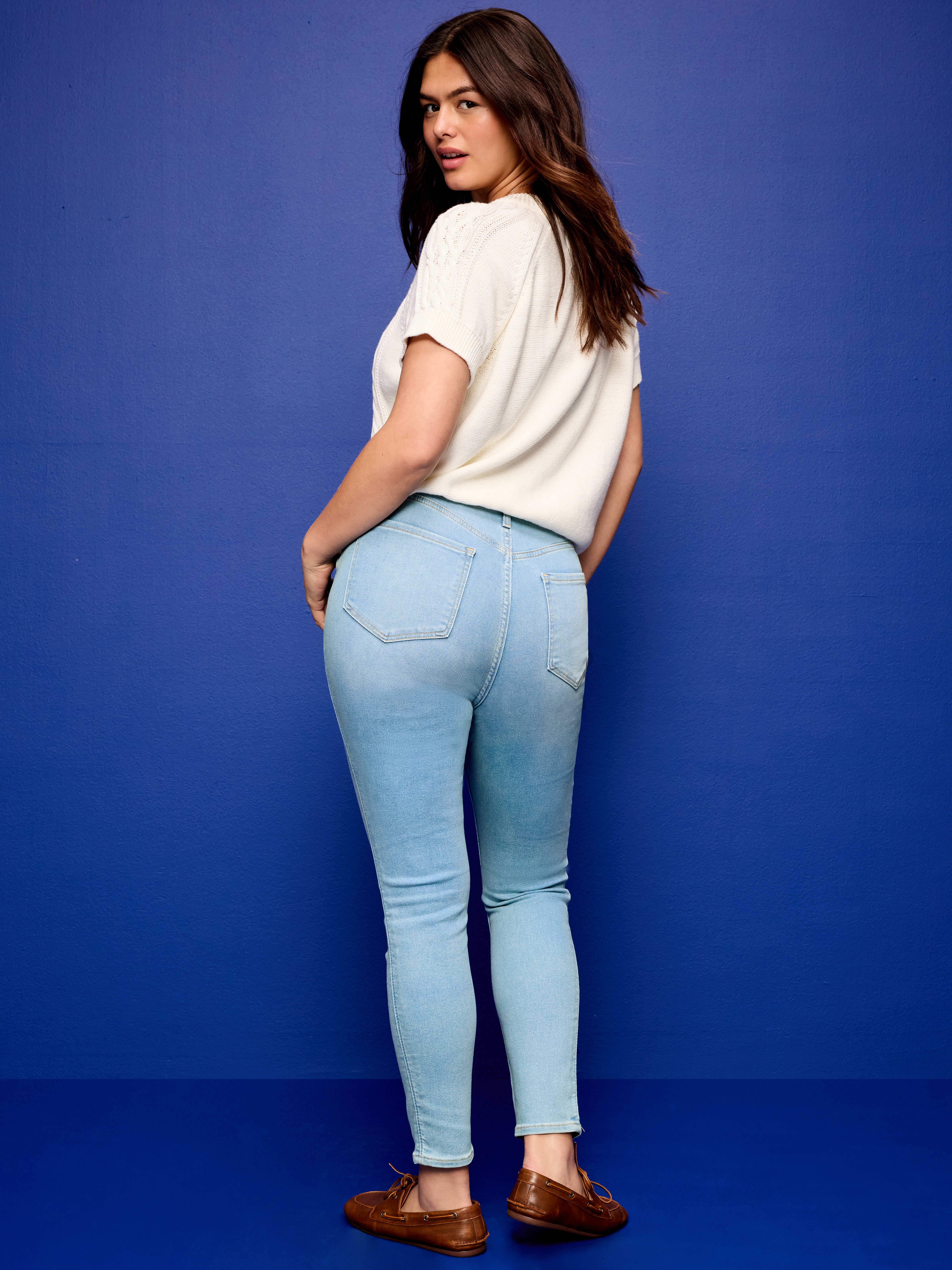 Extra High-Waisted Rockstar 360° Stretch Super-Skinny Jeans - Light Dip - 6