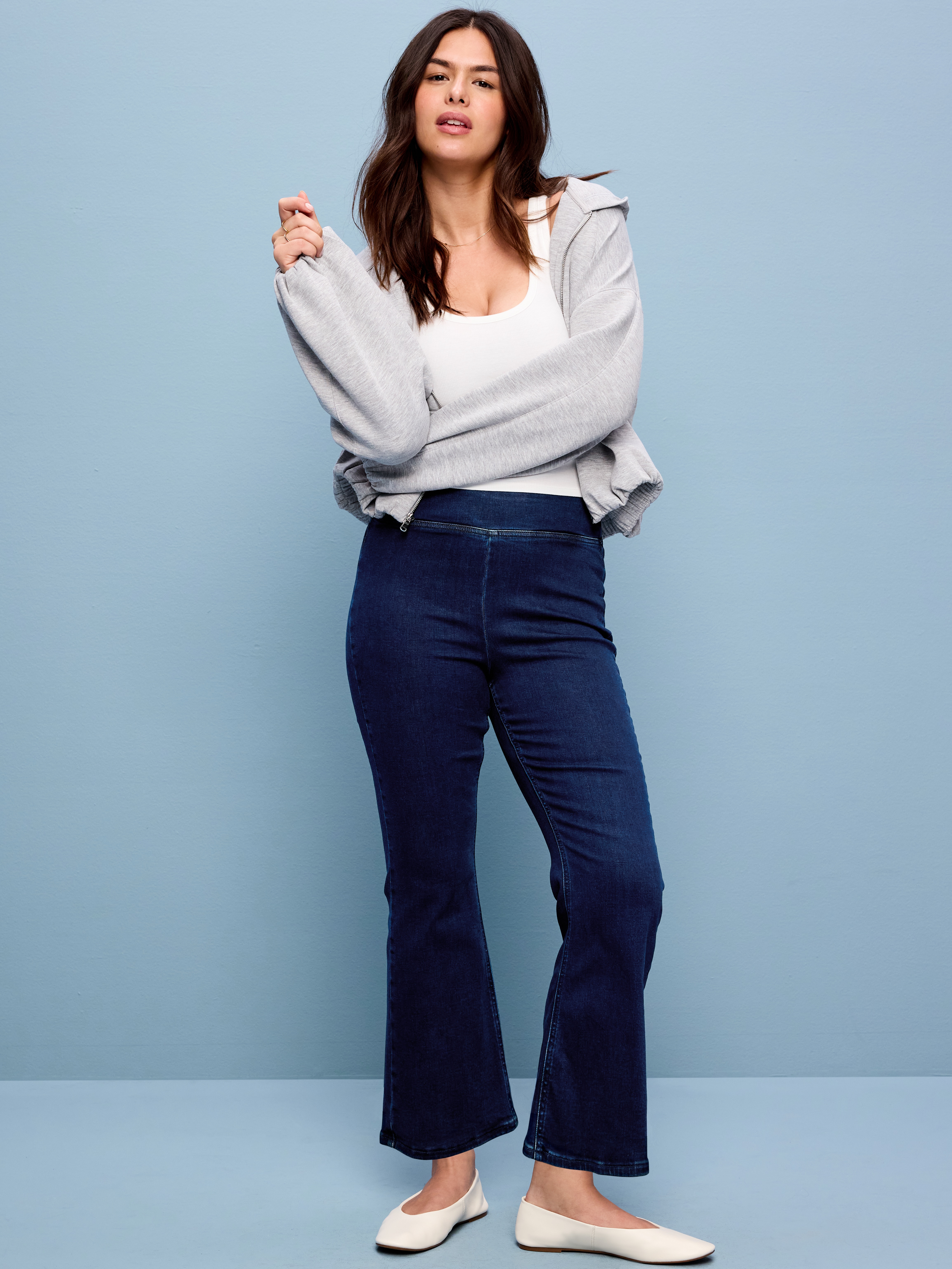 High-Waisted Weekender Pull-On Crop Flare Jeans - Dark Wash - 6