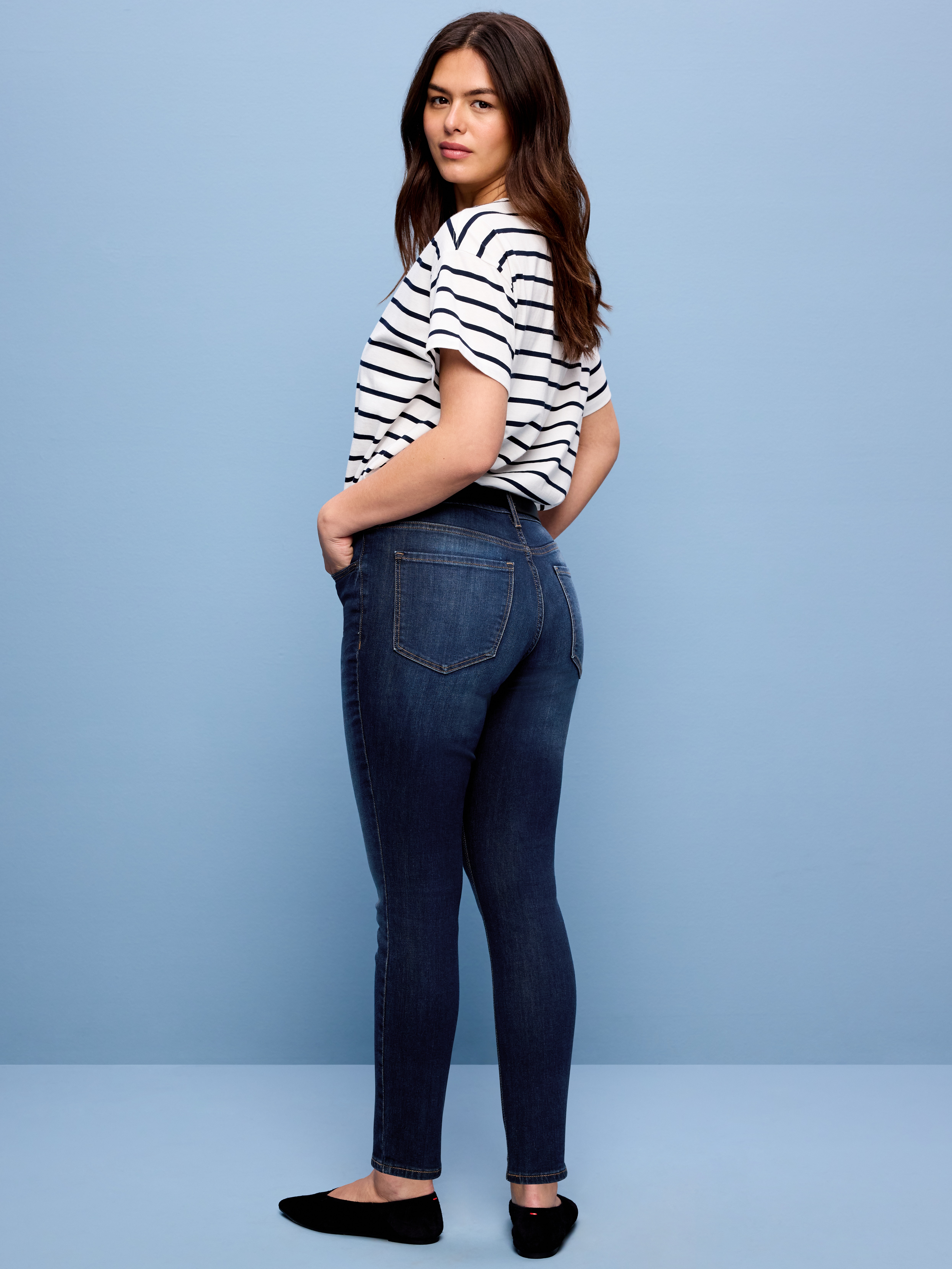 Mid-Rise Rockstar Super-Skinny Jeans - Dark Wash - 8