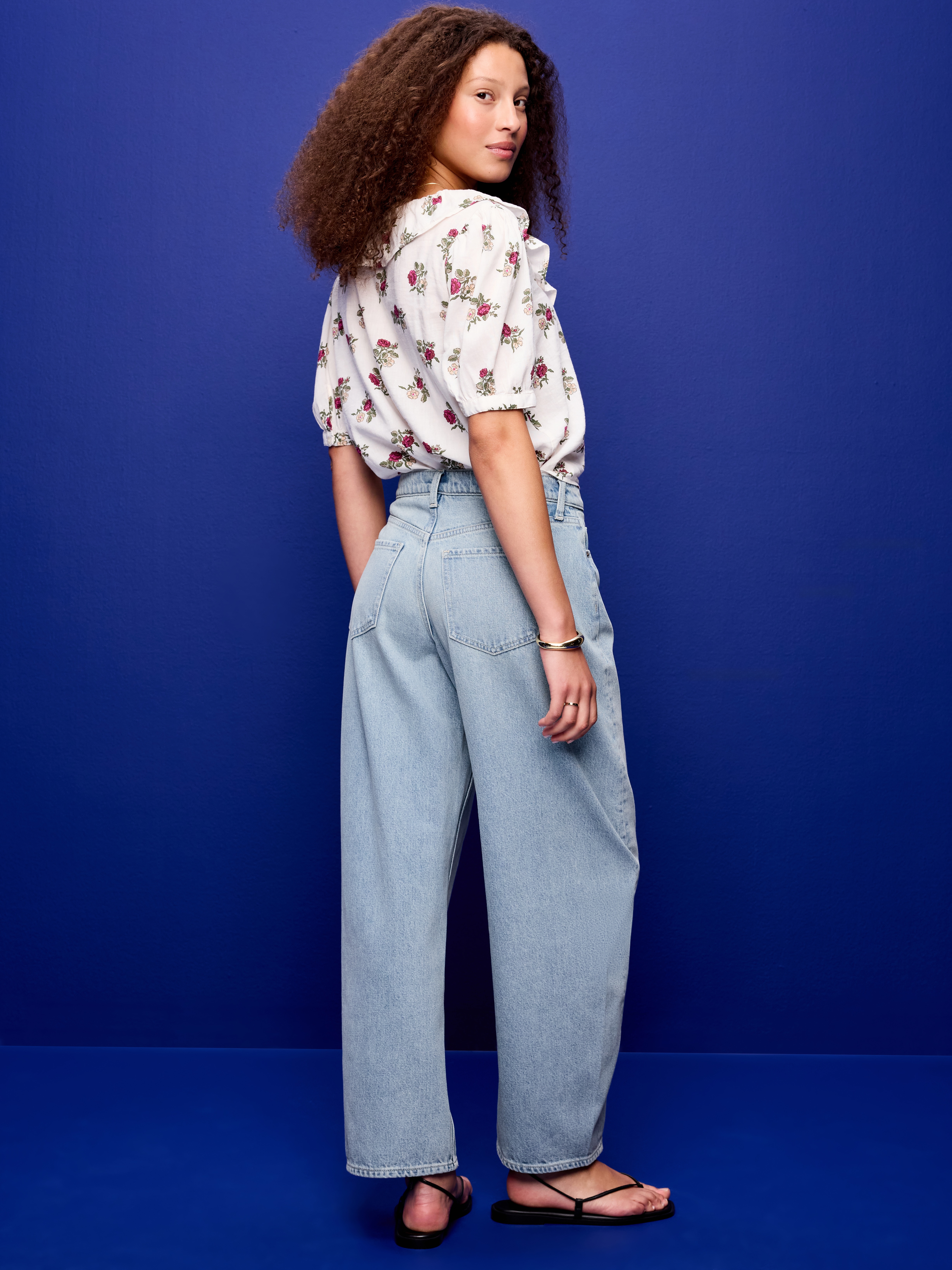 Mid-Rise Arc Barrel Jeans - Light Wash - 3