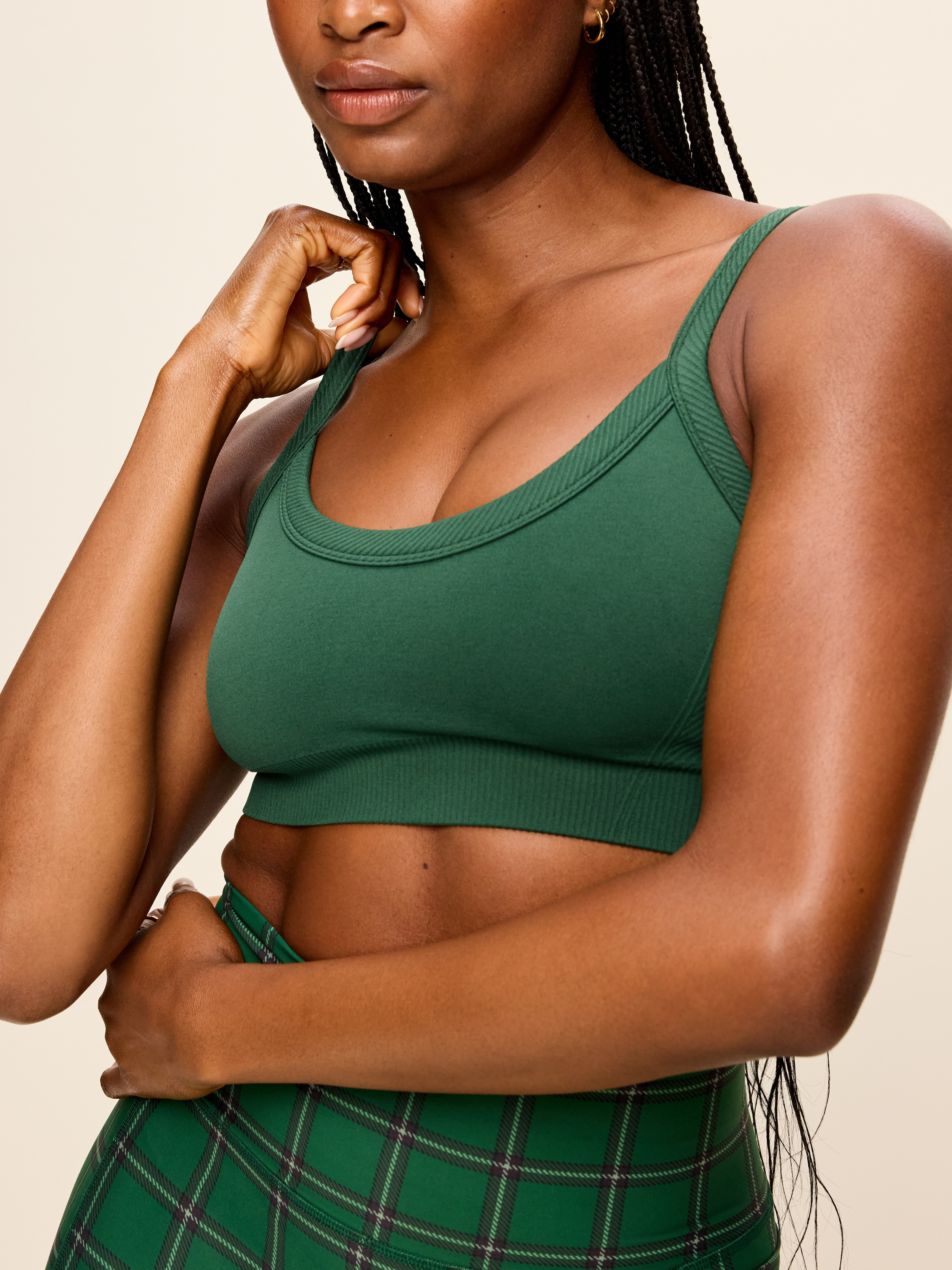 Light Support Fluid Seamless Ribbed Sports Bra - Field Of Greens - 7