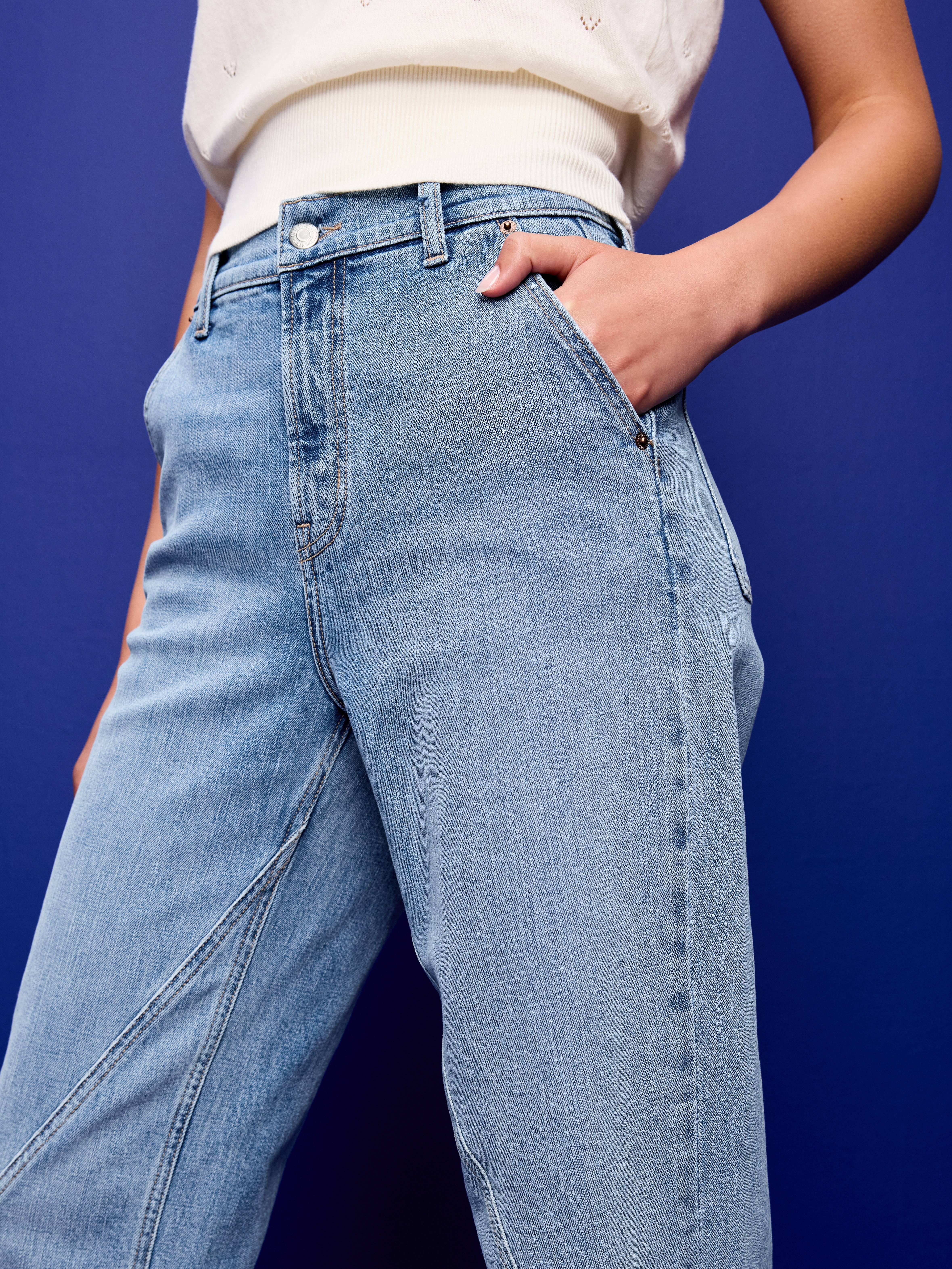 High-Waisted Baggy Barrel Jeans - Vintage Surf - 4