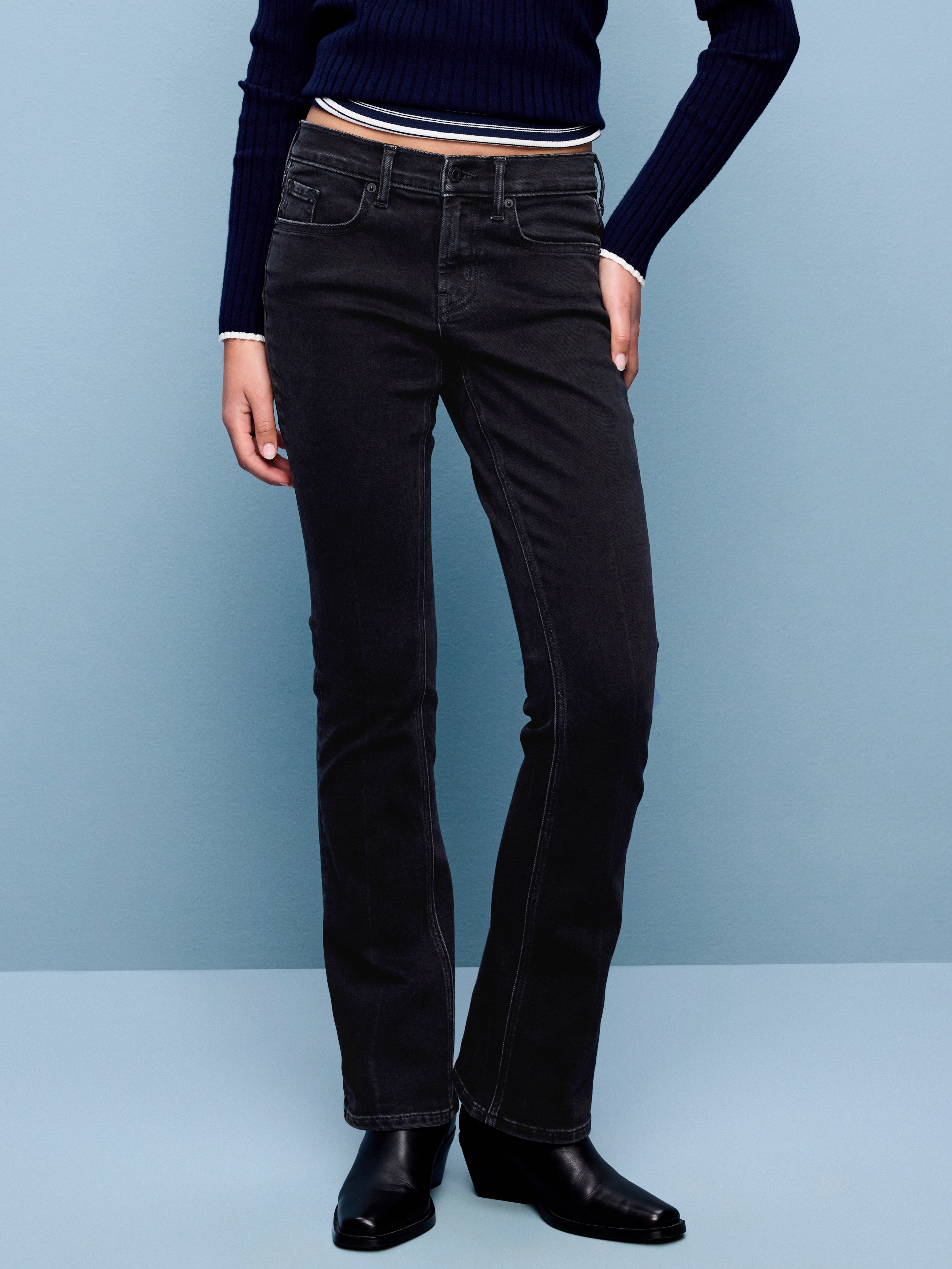 Low-Rise Boot-Cut Jeans - Bobby Jo - 2