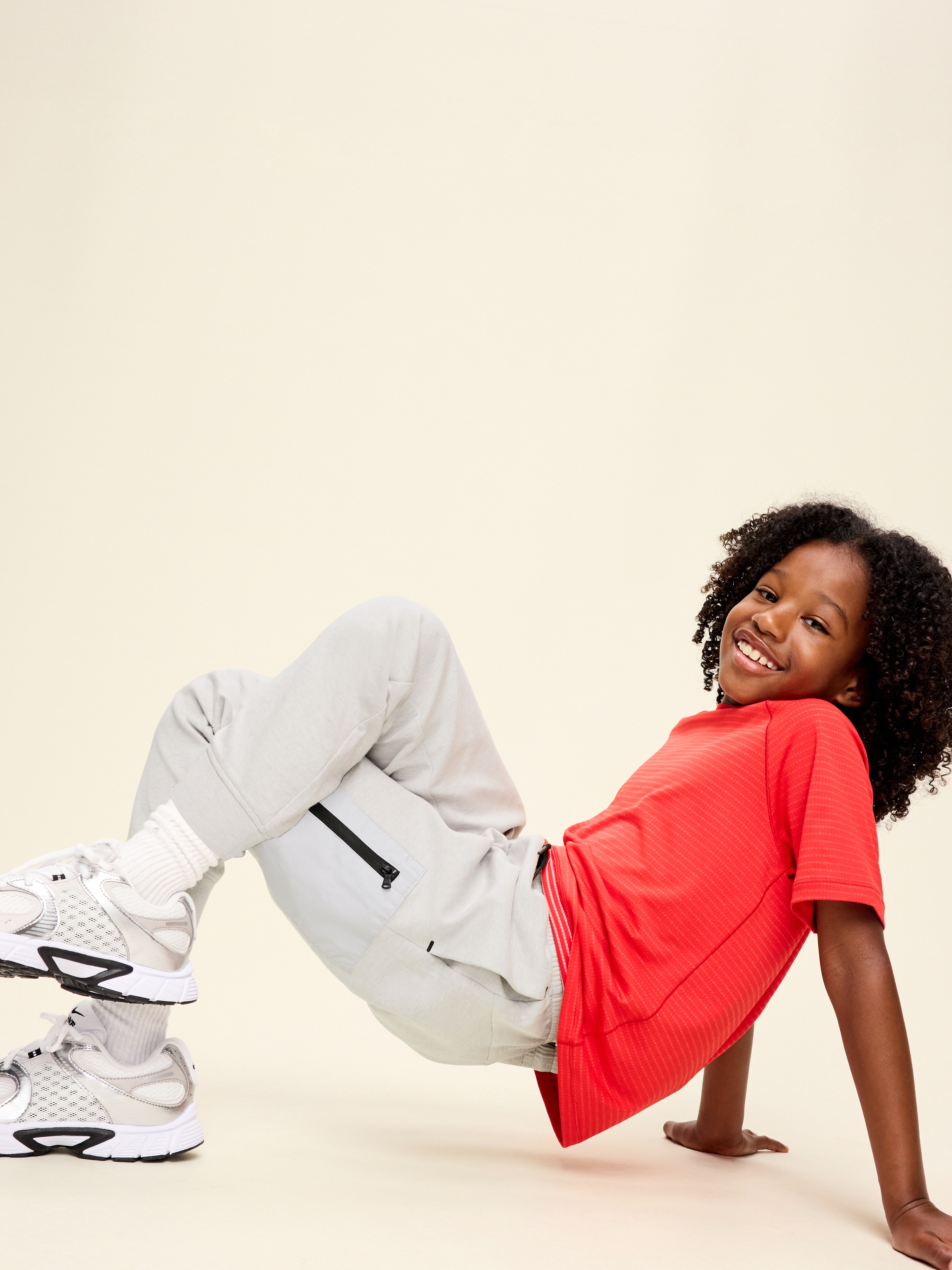 Dynamic Fleece Utility Jogger Sweatpants for Boys - Light Heather Gray - 3