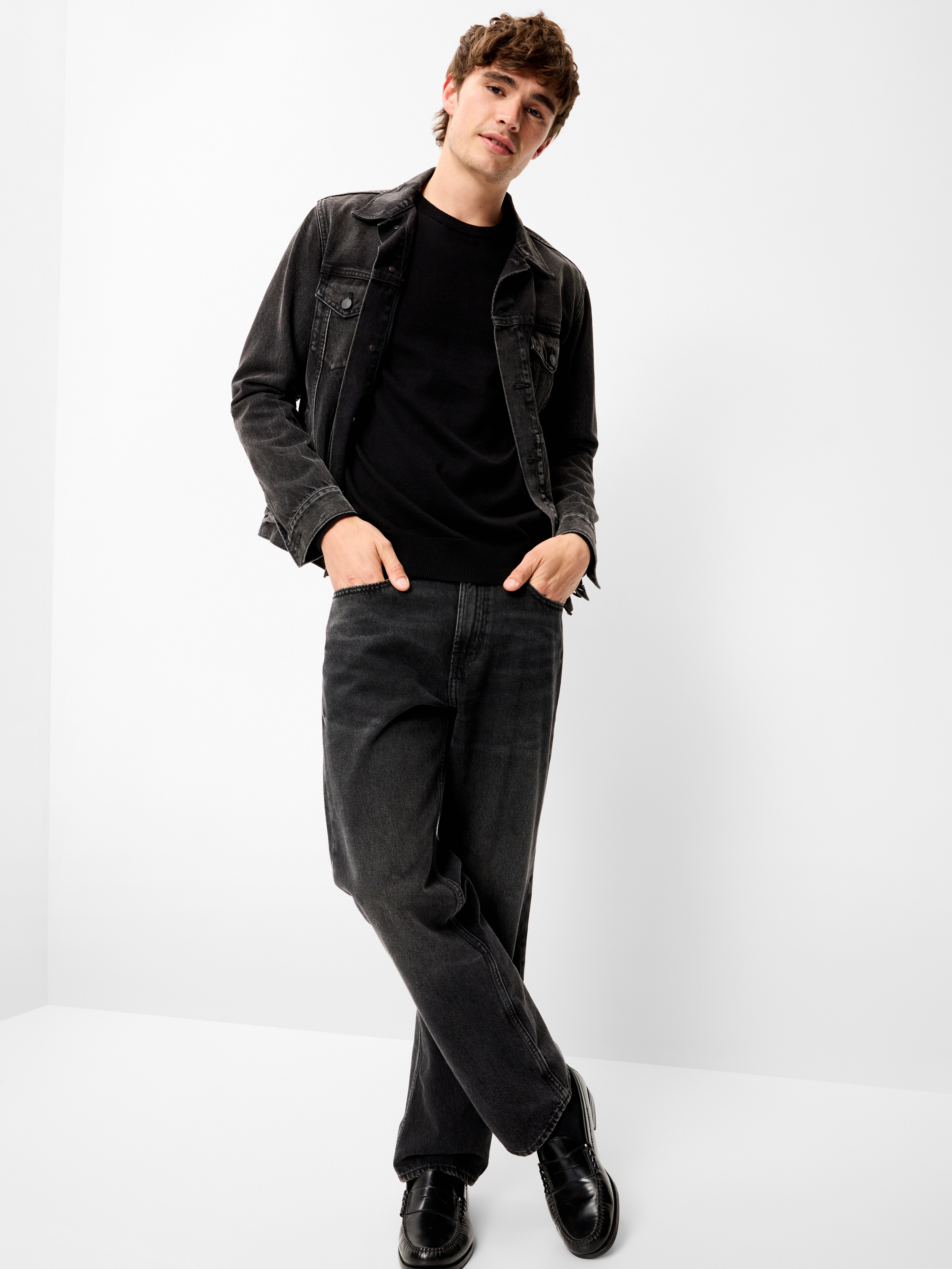 Essential Crew-Neck Sweater - Black Jack - 3