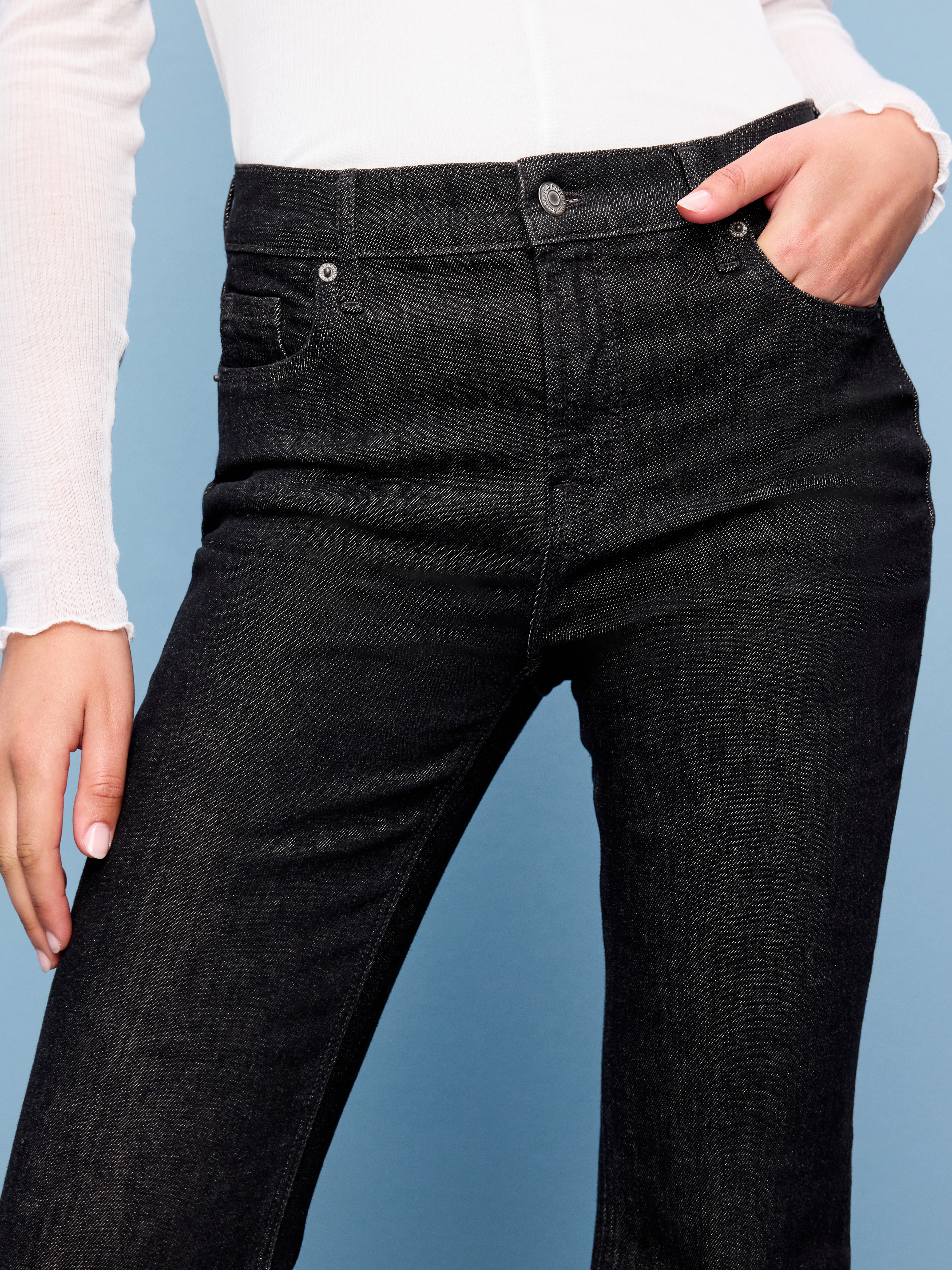 High-Waisted Flare Jeans - Bernie - 4
