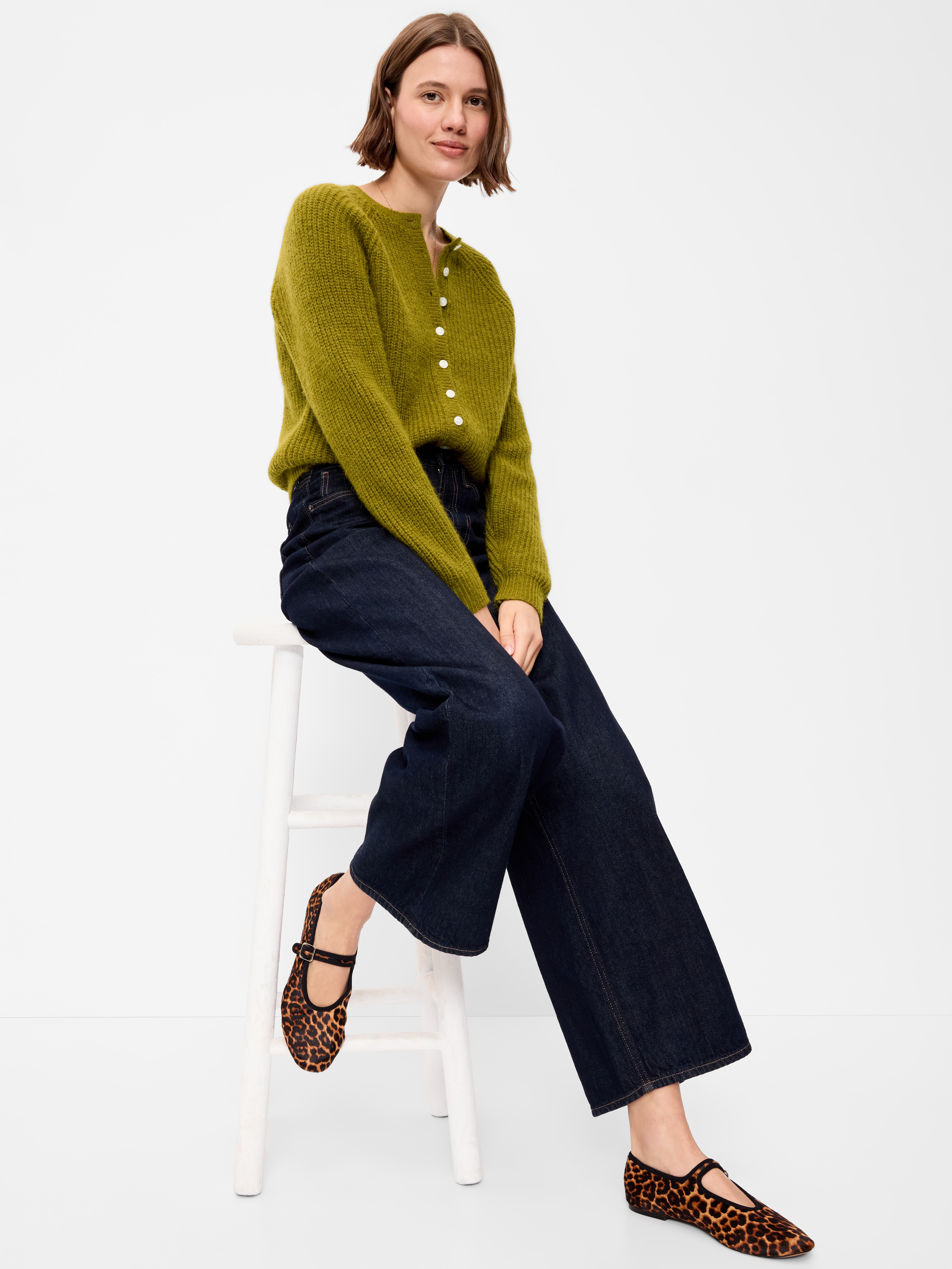 Cozy Crew-Neck Wool-Blend Cardigan - Mysterious Fern - 3