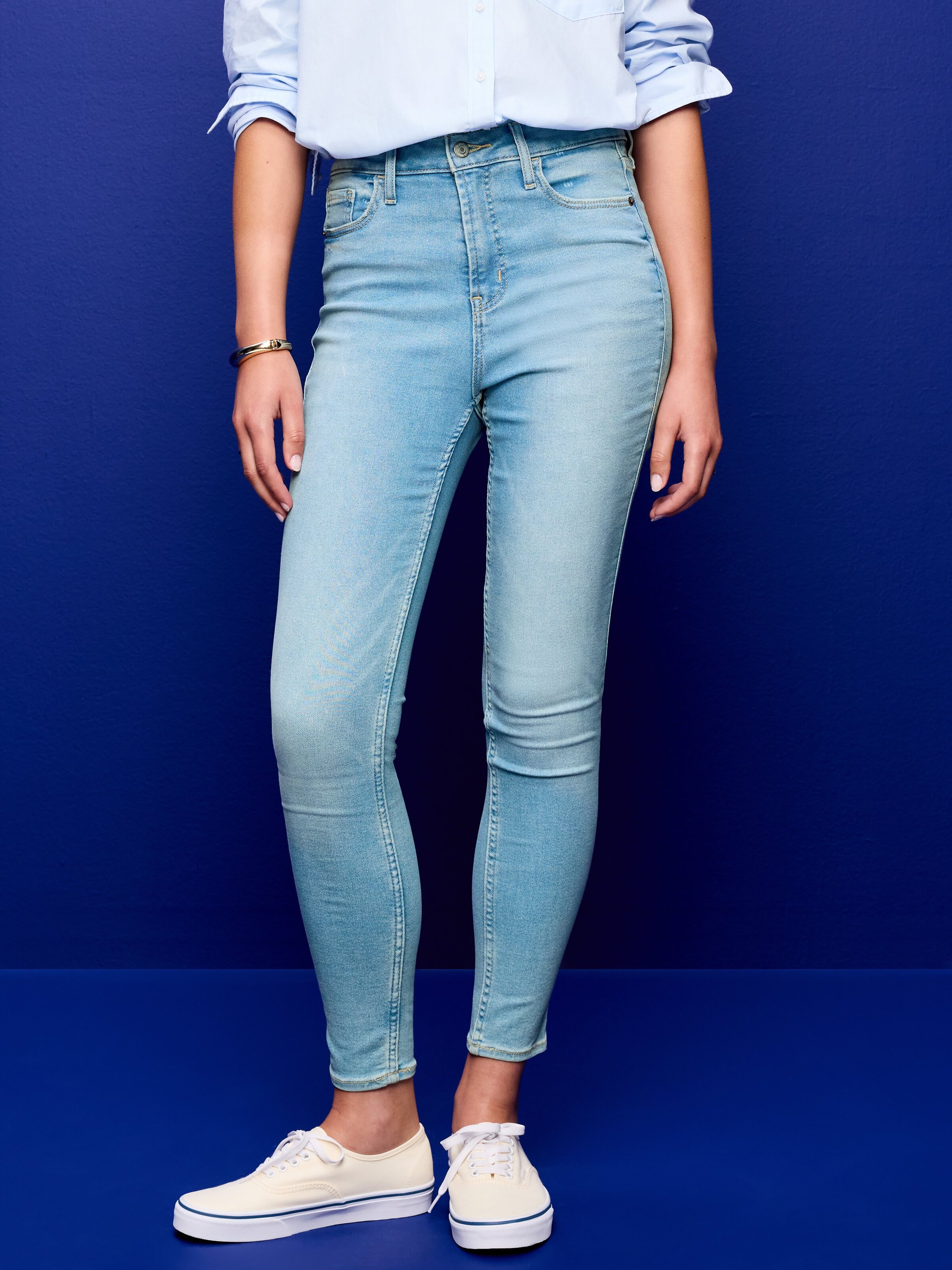 Extra High-Waisted Rockstar 360° Stretch Super-Skinny Jeans - Light Dip - 2
