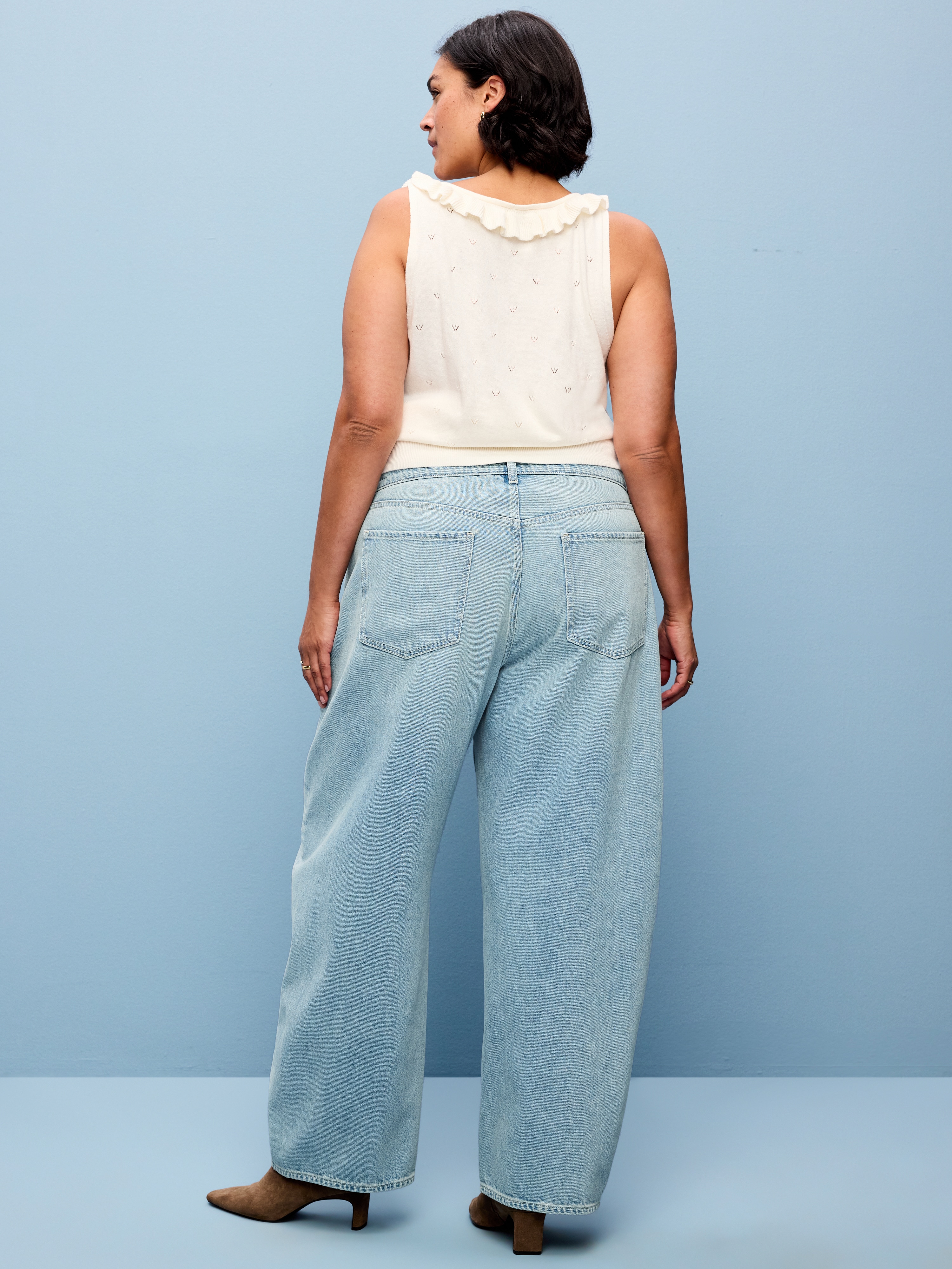 Mid-Rise Arc Barrel Jeans - Light Wash - 9