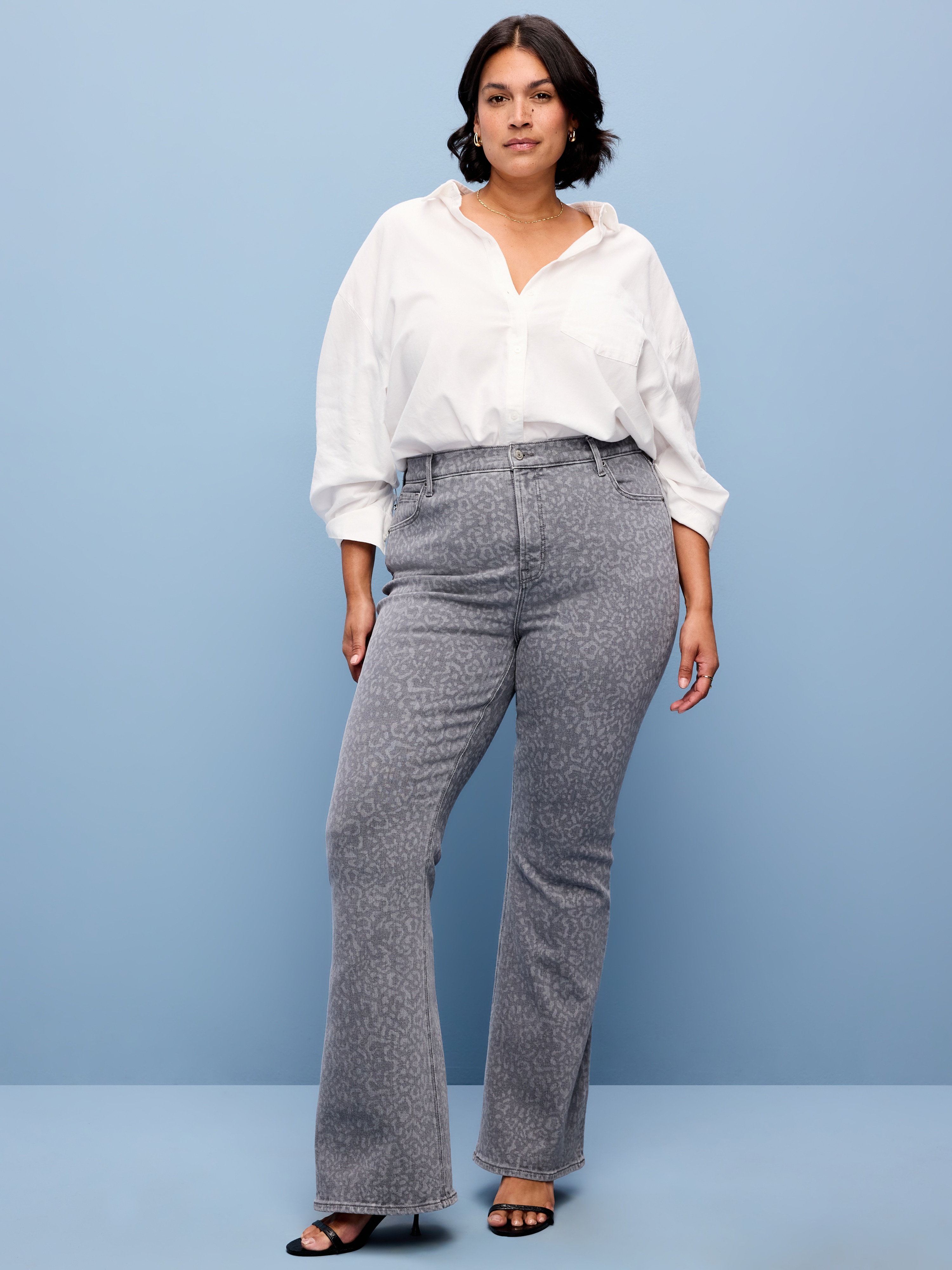 High-Waisted Flare Jeans - Roxanne - 8