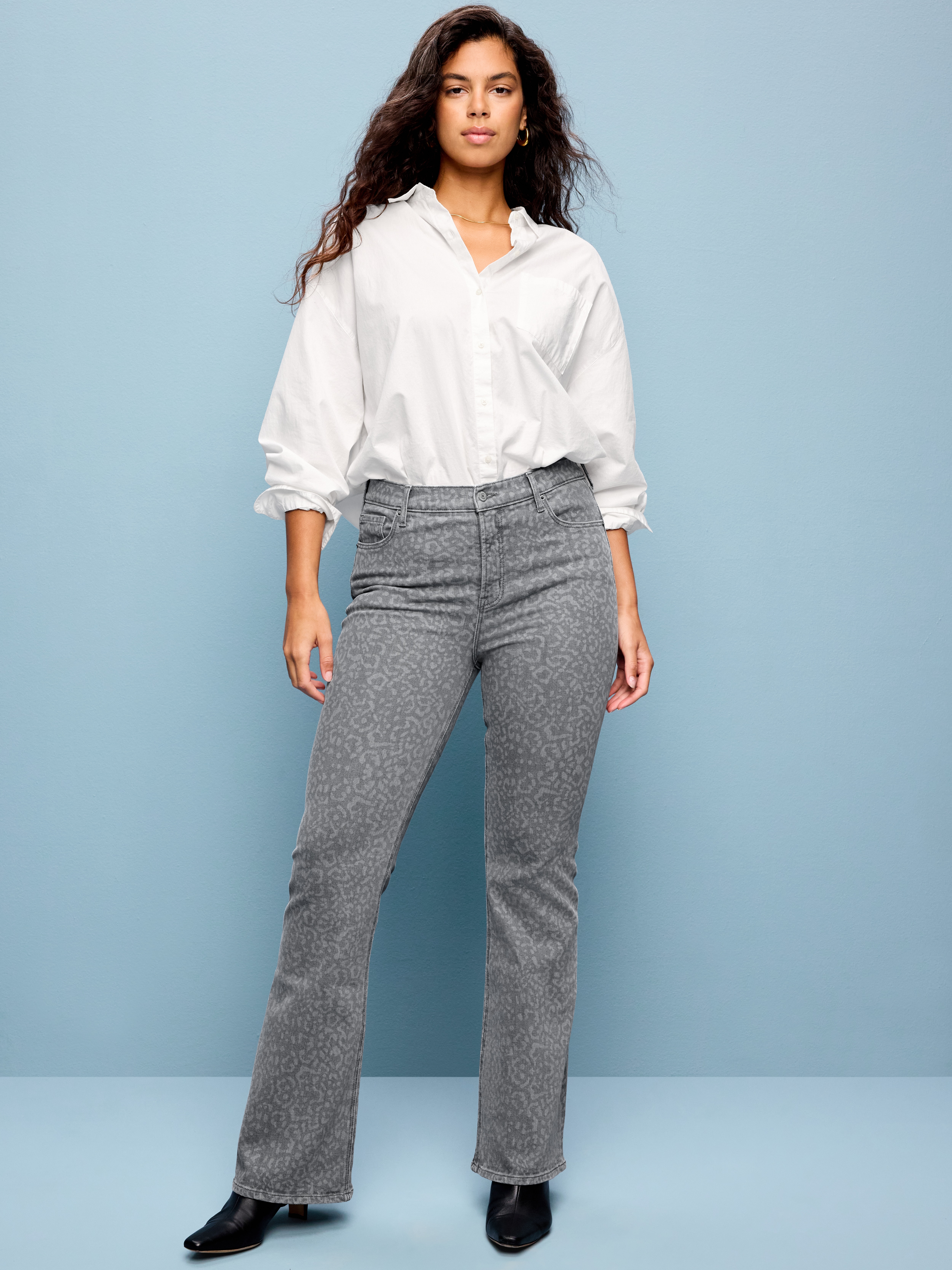High-Waisted Flare Jeans - Roxanne - 6