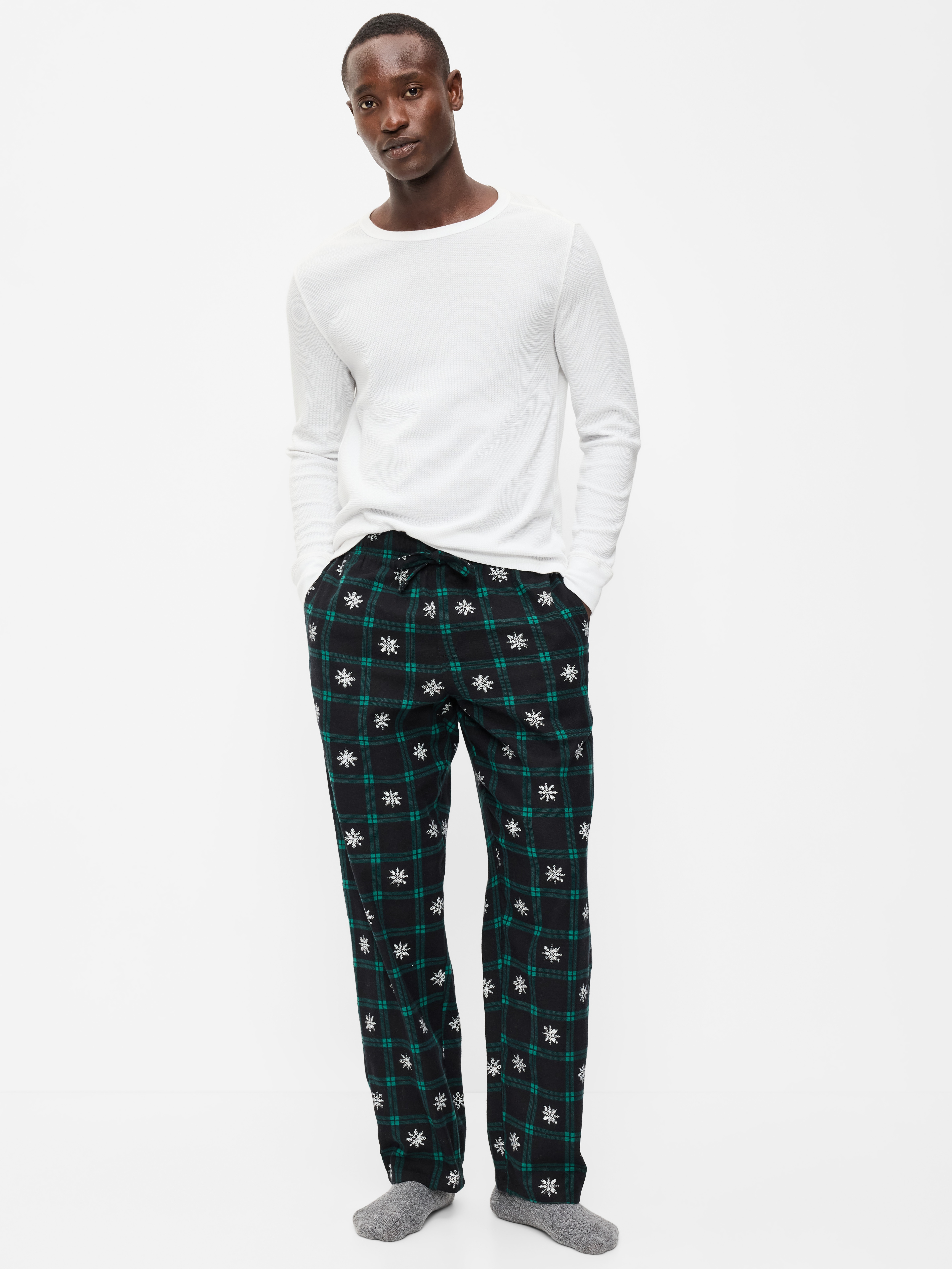 Flannel Pajama Pants - Green Snowflake - 2
